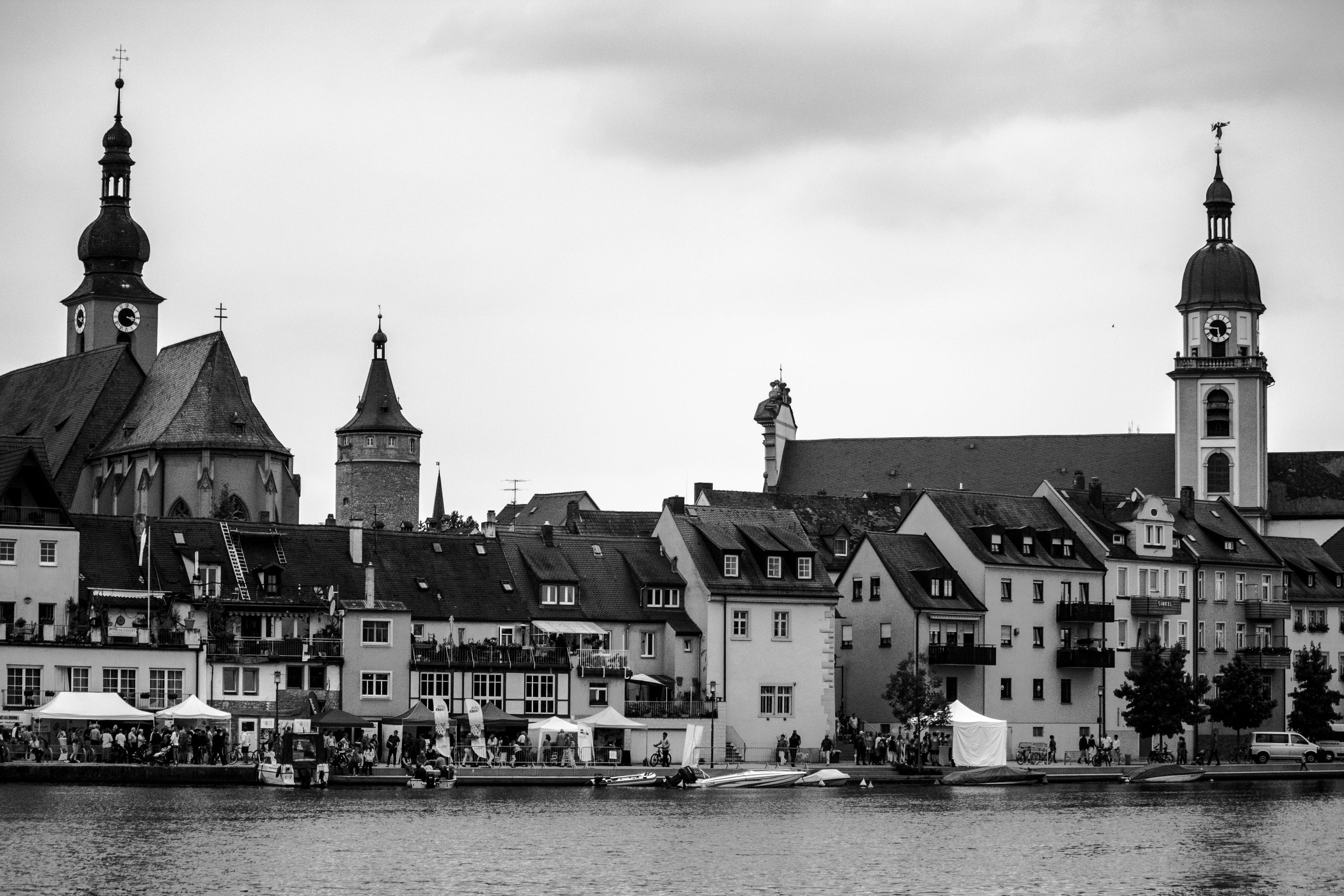 built structure, water, architecture, canal, bavaria, sky, nature, tower, place of worship, spire, church, no people, mainkai, belief, mirroring, outdoors, HD Wallpaper