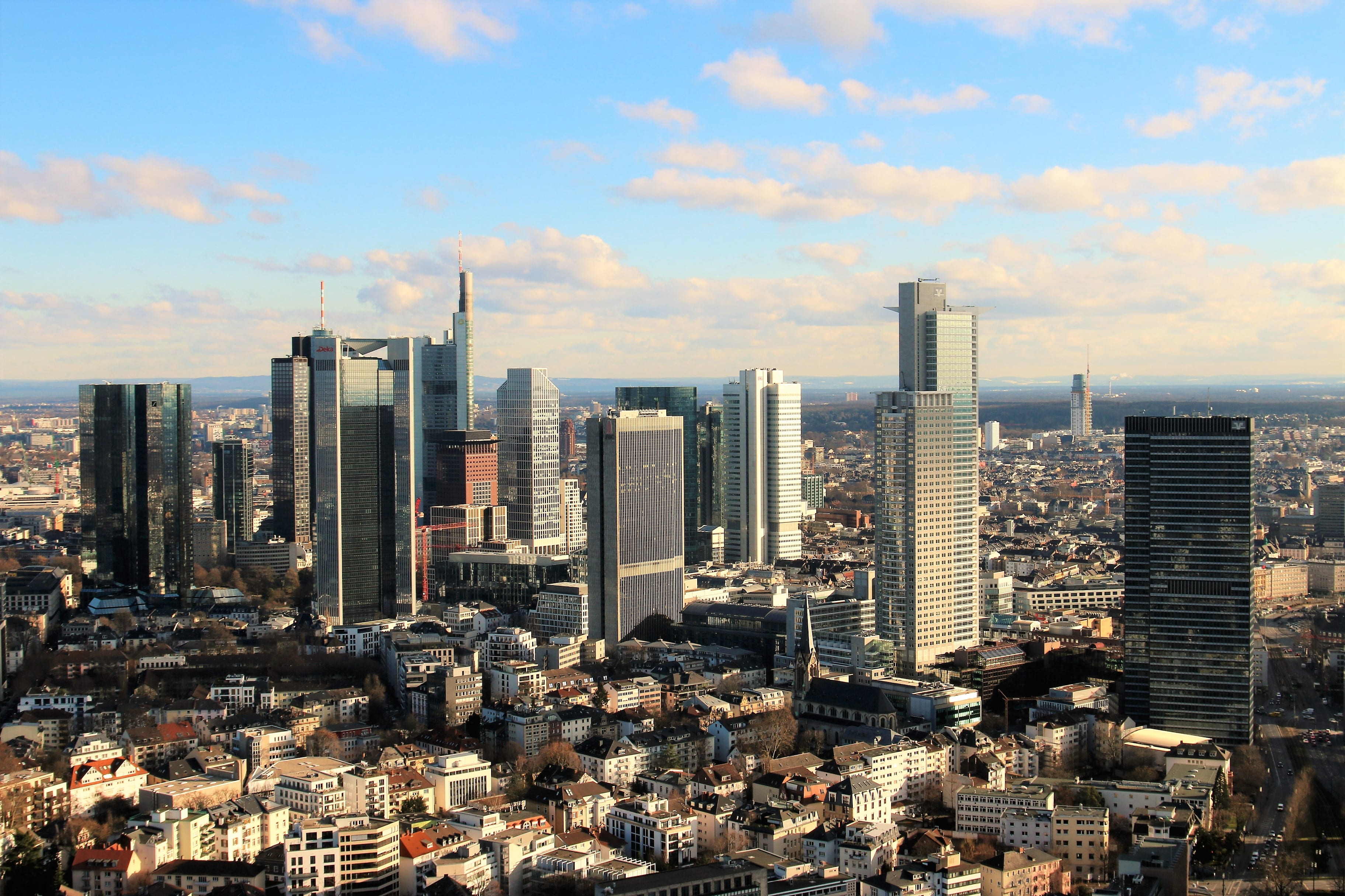 cloud - sky, tall - high, crowd, tower, birds, panoramic image, settlement, office building exterior, office, clouds, frankfurt am main germany, skyscraper, HD Wallpaper