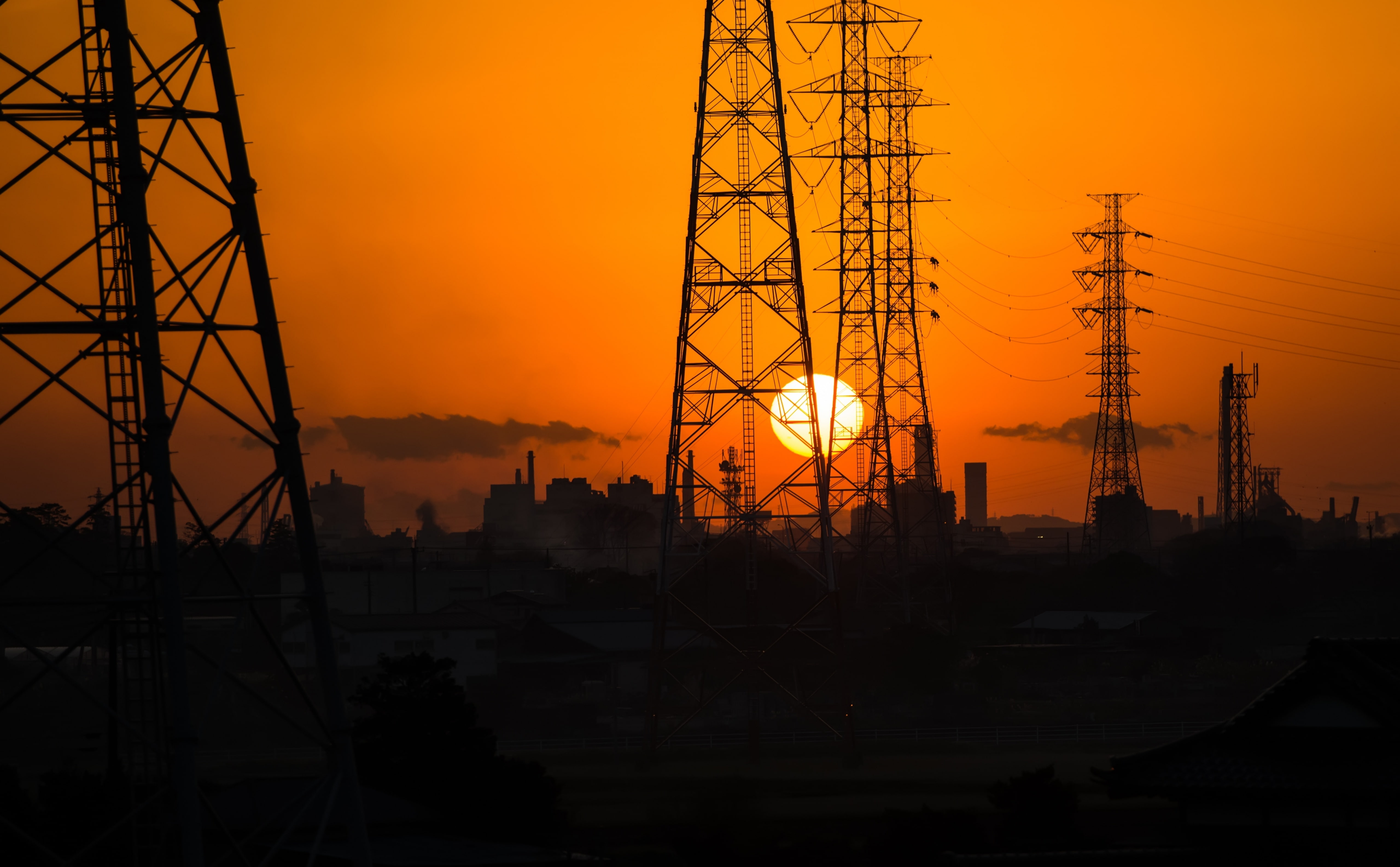 technology, no people, power line, sky, industry, fuel and power generation, Sunset, sun, 5K, architecture, cable, powerlines, Nature, connection, electricity pylon, HD Wallpaper
