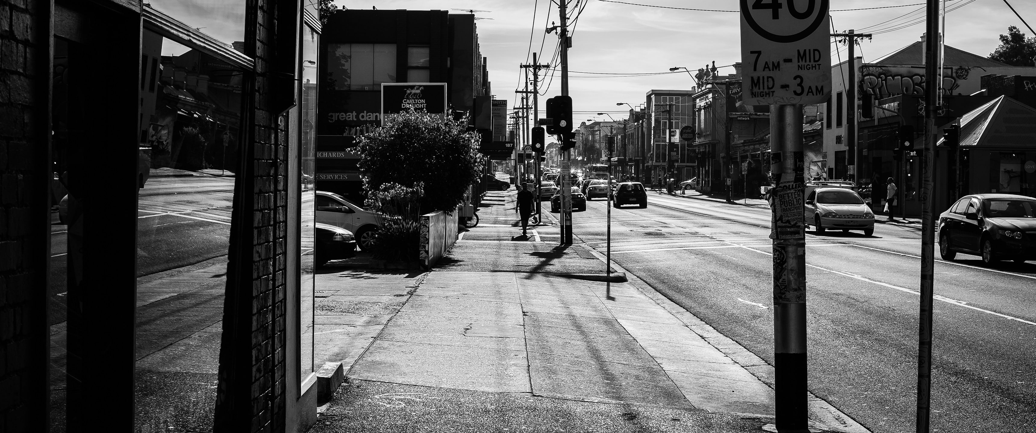 sidewalk, mode of transportation, nature, incidental people, outdoors, street, day, city life, building exterior, building, transportation, 2K, black, HD Wallpaper