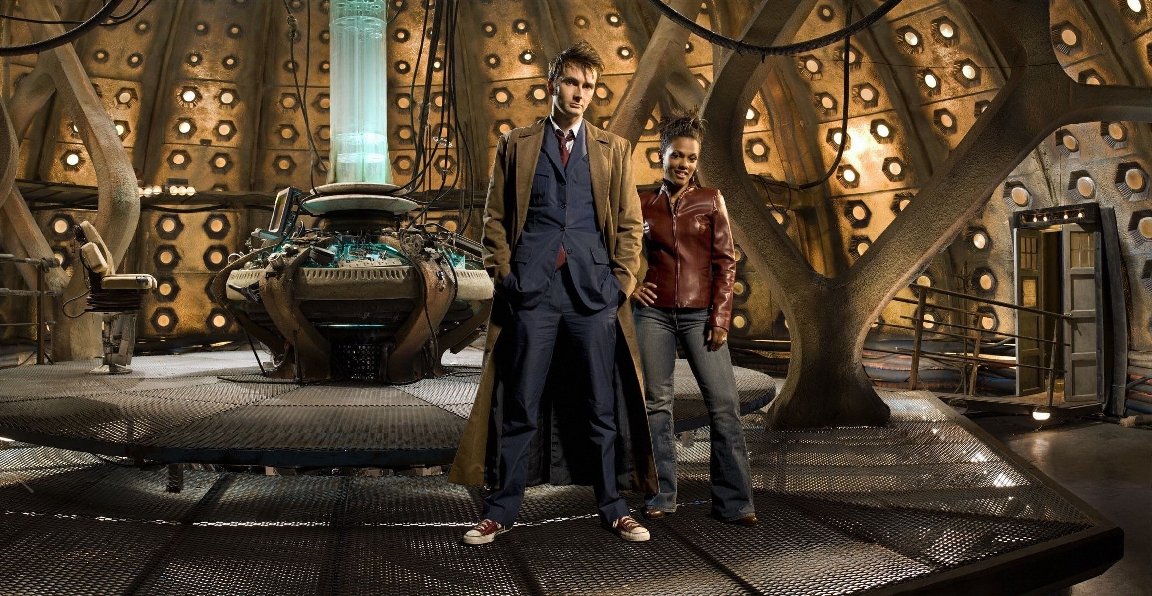 standing, craft, business, 1080P, The Doctor, ma Agyeman, young adult, two people, front view, indoors, Tenth Doctor, architecture, casual clothing, full length, HD Wallpaper