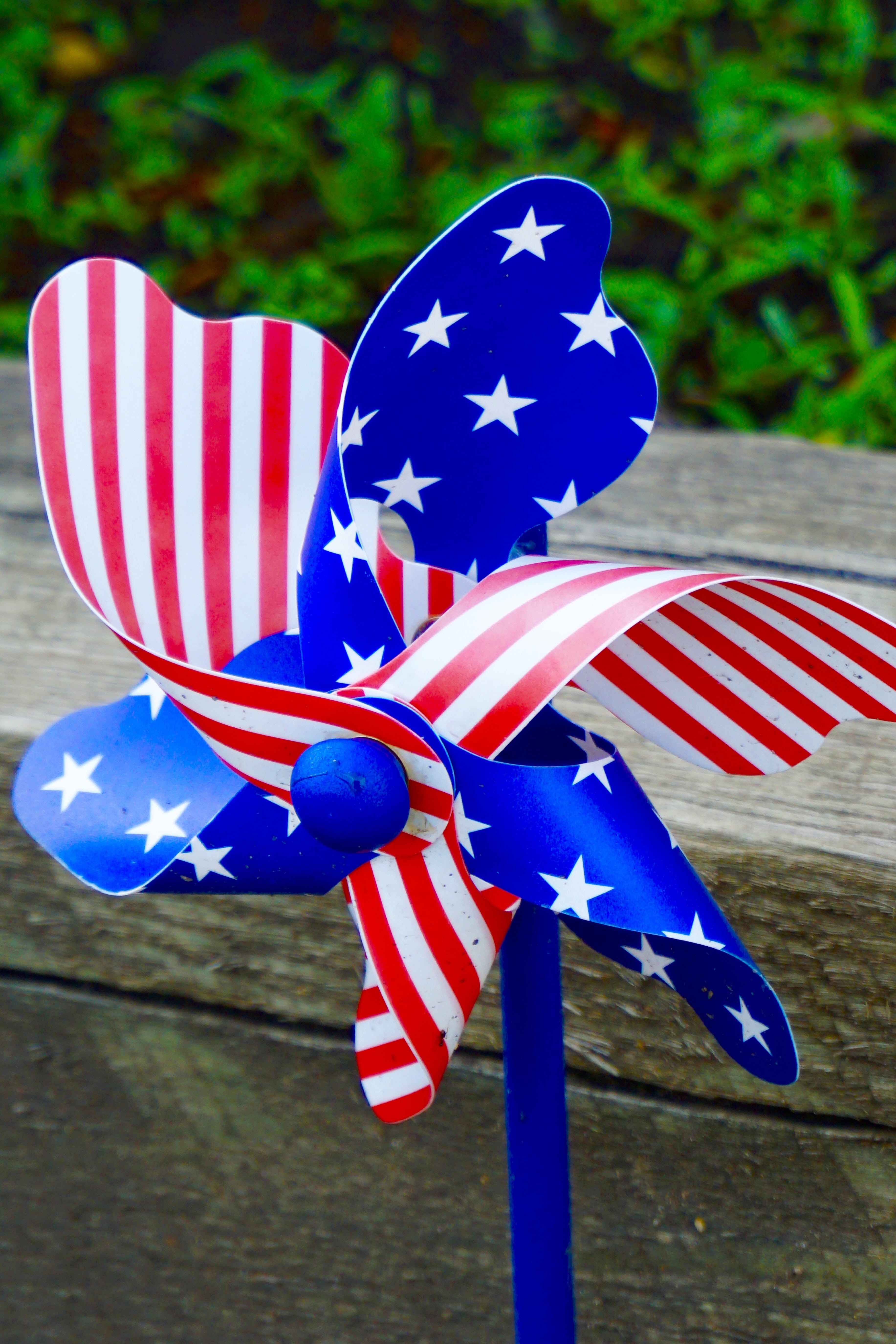 blue, patriotism, american, striped, outdoors, playful, usa, pattern, symbol, decoration, propeller, stars and stripes, star shape, toy, flag, fun, spinner, Phone HD Wallpaper