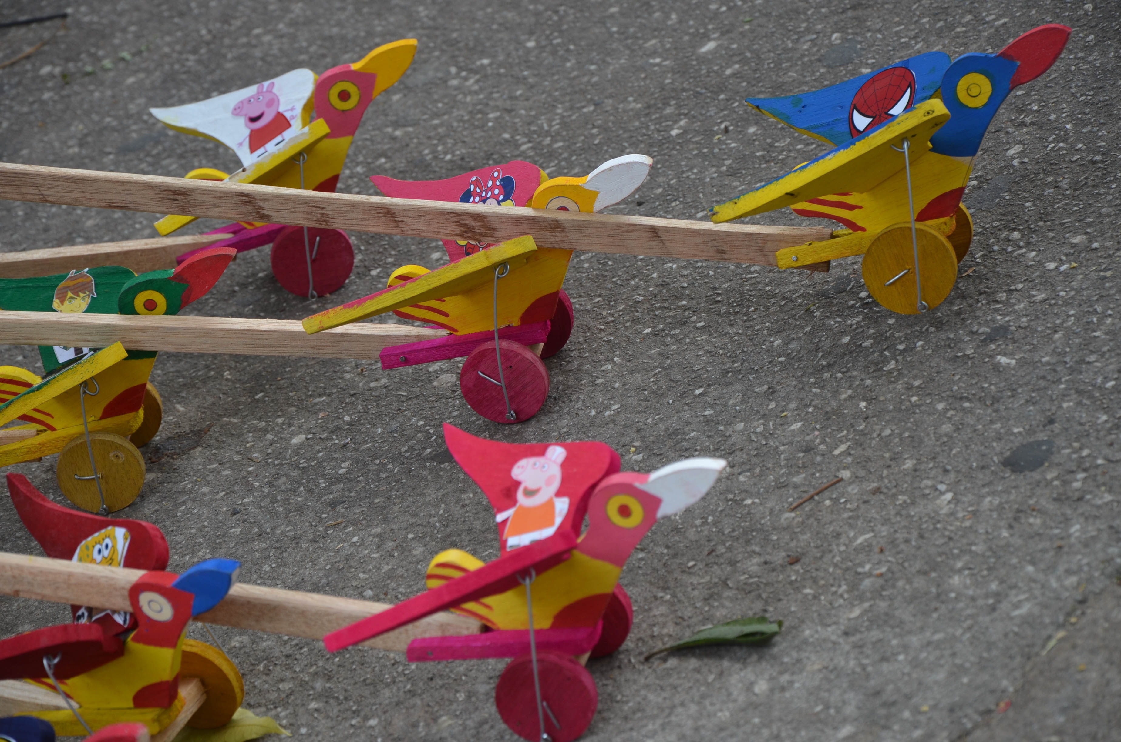 pinwheel toy, handmade, pará, variation, animal themes, 2K, representation, círio, of wood, premitive, choice, craft, day, no people, animal representation, HD Wallpaper