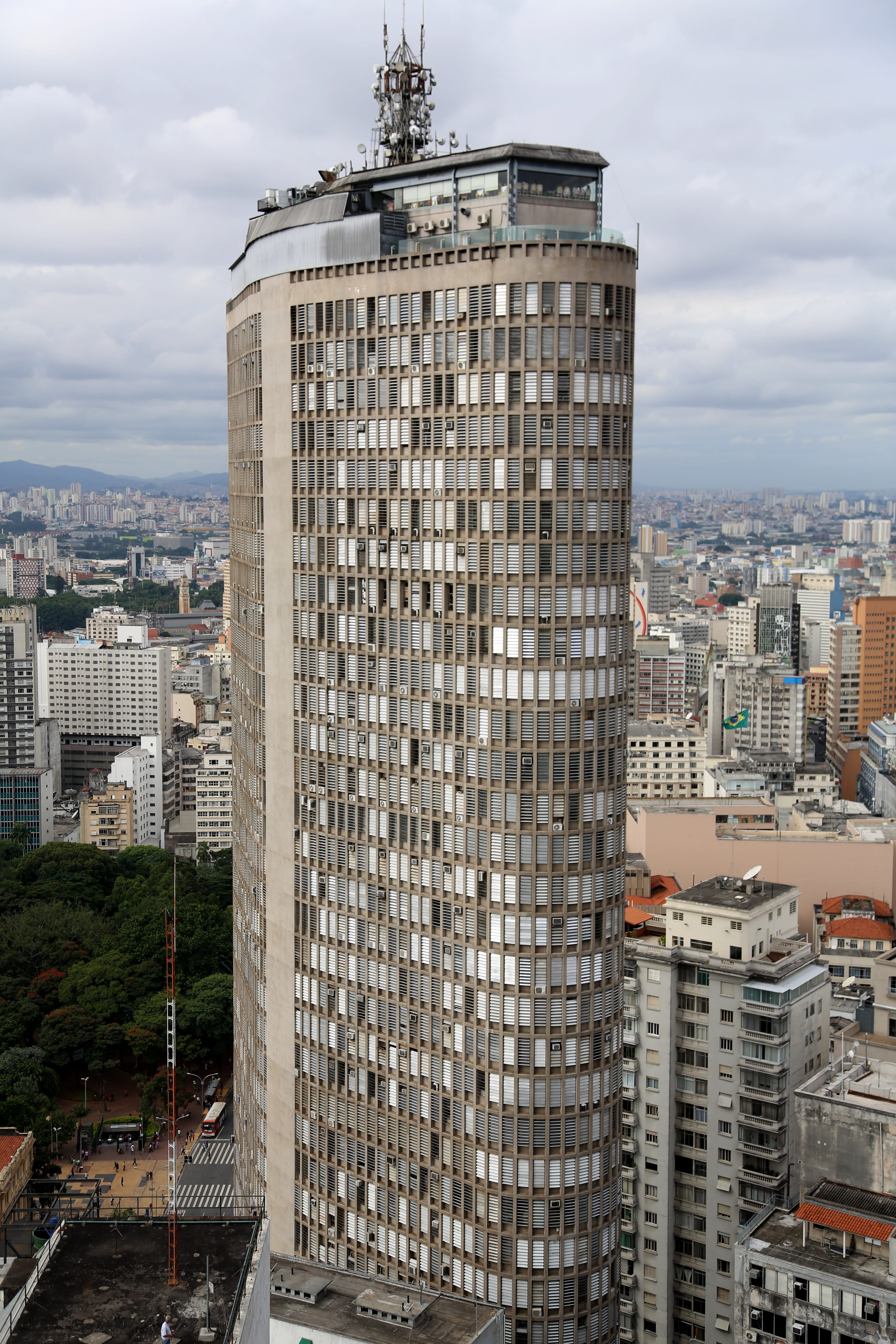 5K, day, brazil, tourist point, metropolis, cloud - sky, city, facade of building, nature, outdoors, urban, old center, built structure, building, residential district, Phone HD Wallpaper