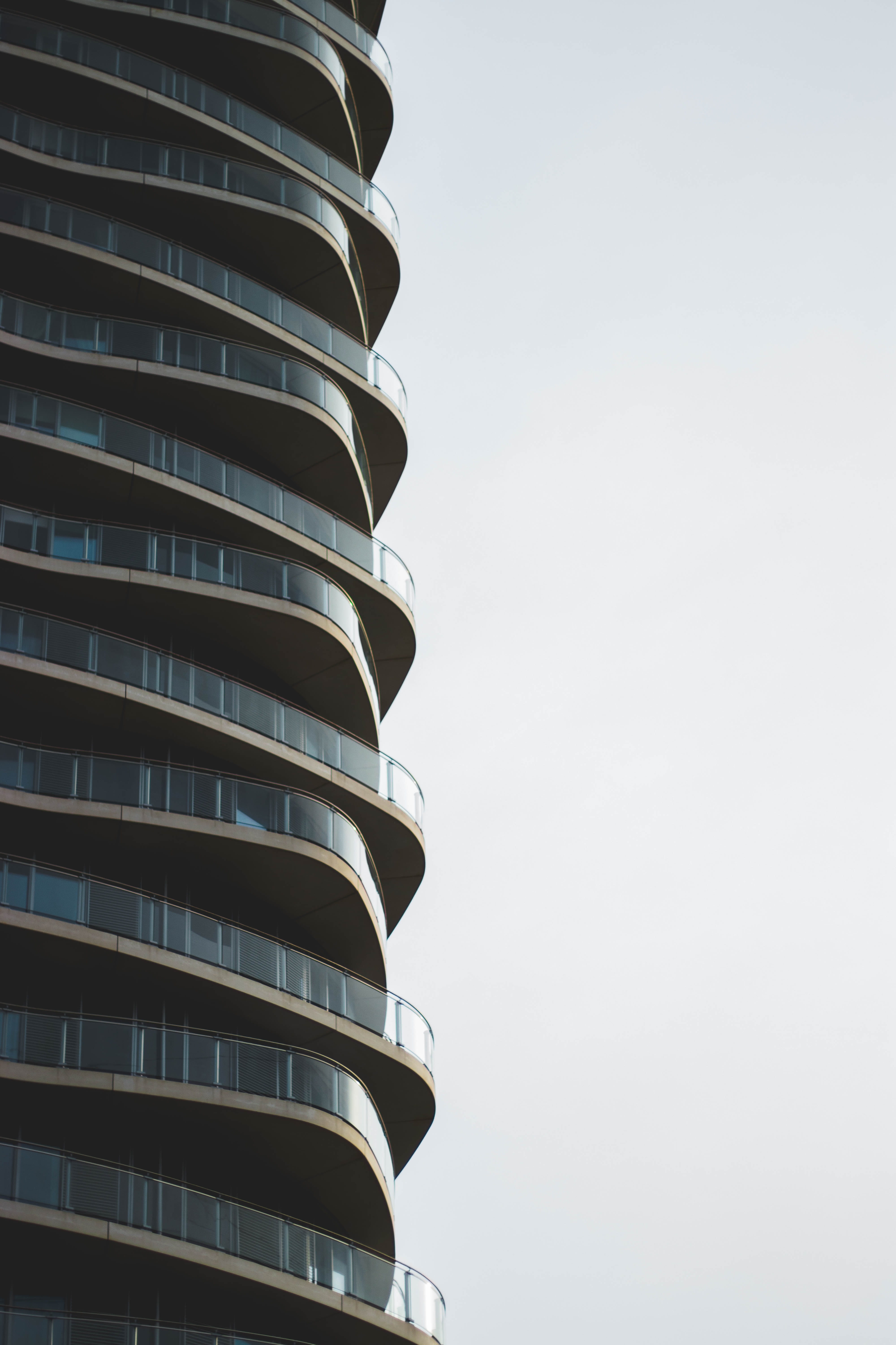 apartment, copy space, building, architecture, tall - high, no people, london, skyscrapper, urban, city, sky, aesthetics, united kingdom, skyscraper, tower, Phone HD Wallpaper