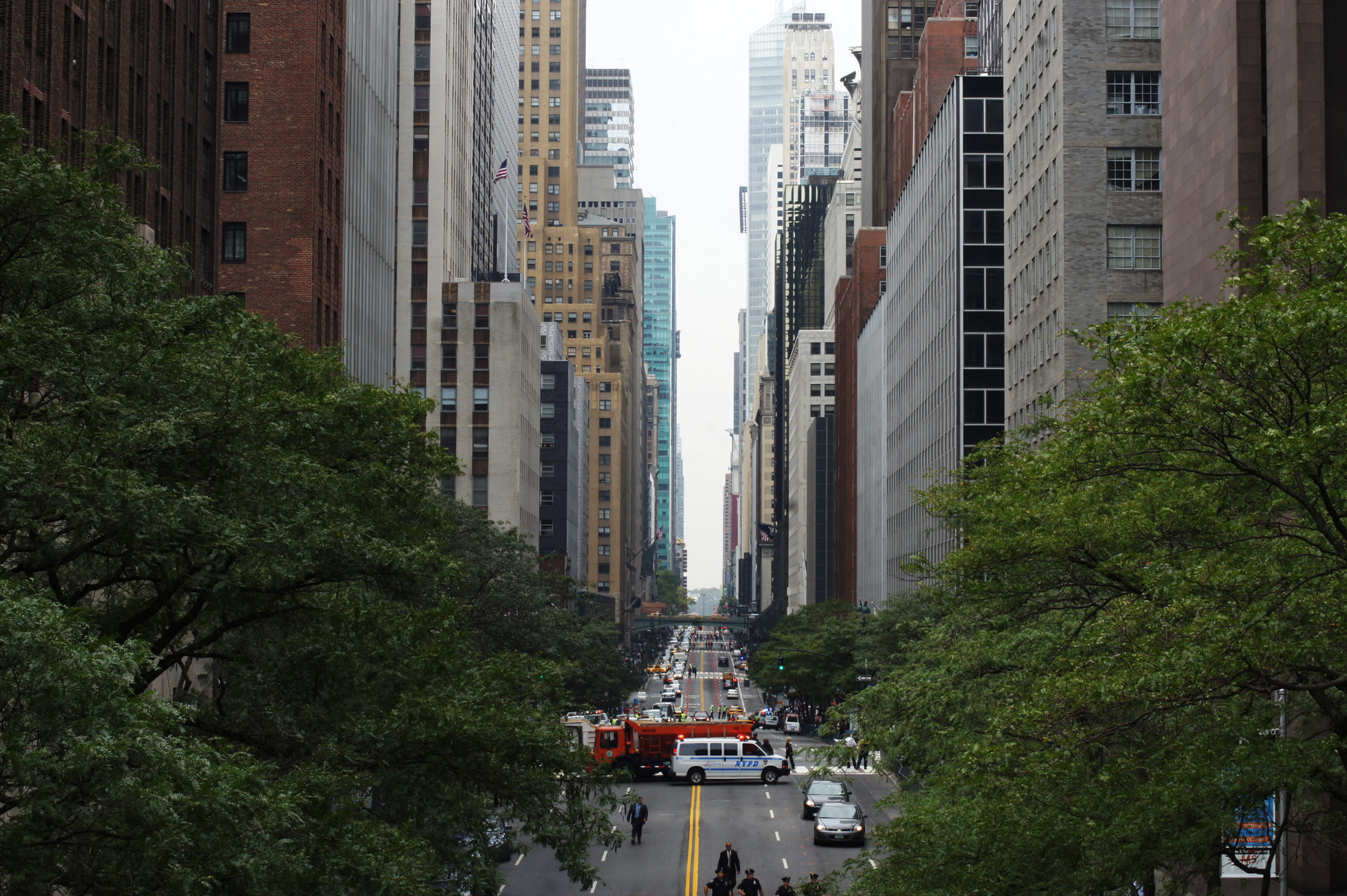 car, new york, transportation, built structure, skyscraper, urban, residential district, location, mode of transportation, day, building, green color, no people, HD Wallpaper