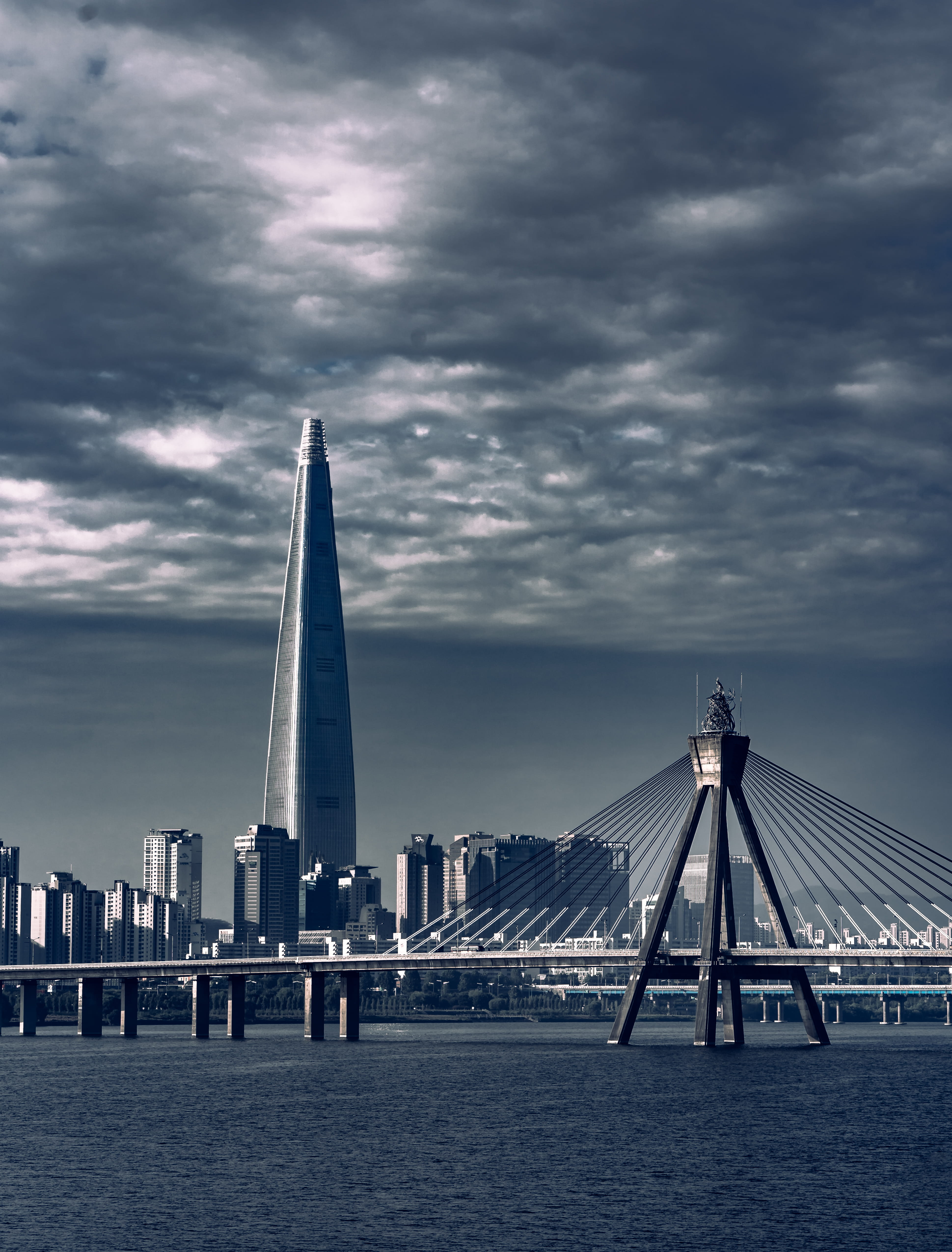 building exterior, downtown, 4K, sky, city, outdoors, cloud - sky, skyline, financial district, building, skyscrapers, samsung, nature, Phone HD Wallpaper