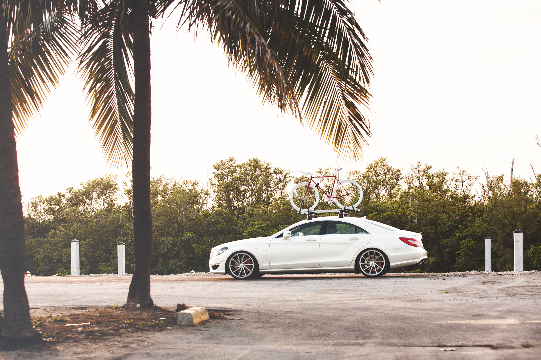 travel, nature, outdoors, land vehicle, road, Vossen, sky, Bike, car, tropical climate, luxury, no people, 1080P, sunlight, tuning, clear sky, Mercedes-Benz, HD Wallpaper