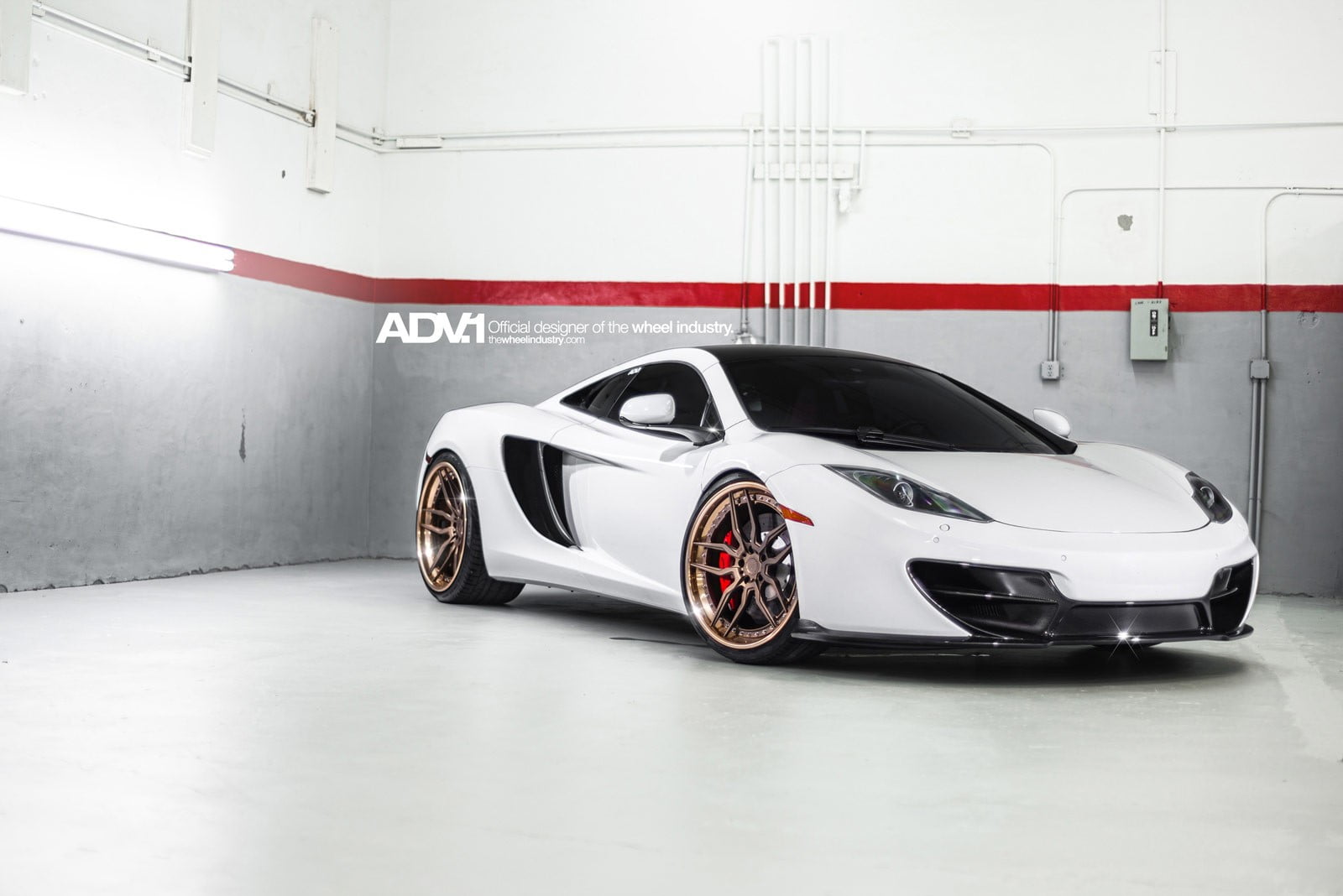 day, indoors, wealth, no people, mode of transportation, racecar, transportation, McLaren, showroom, architecture, automobile industry, luxury, sports car, HD Wallpaper