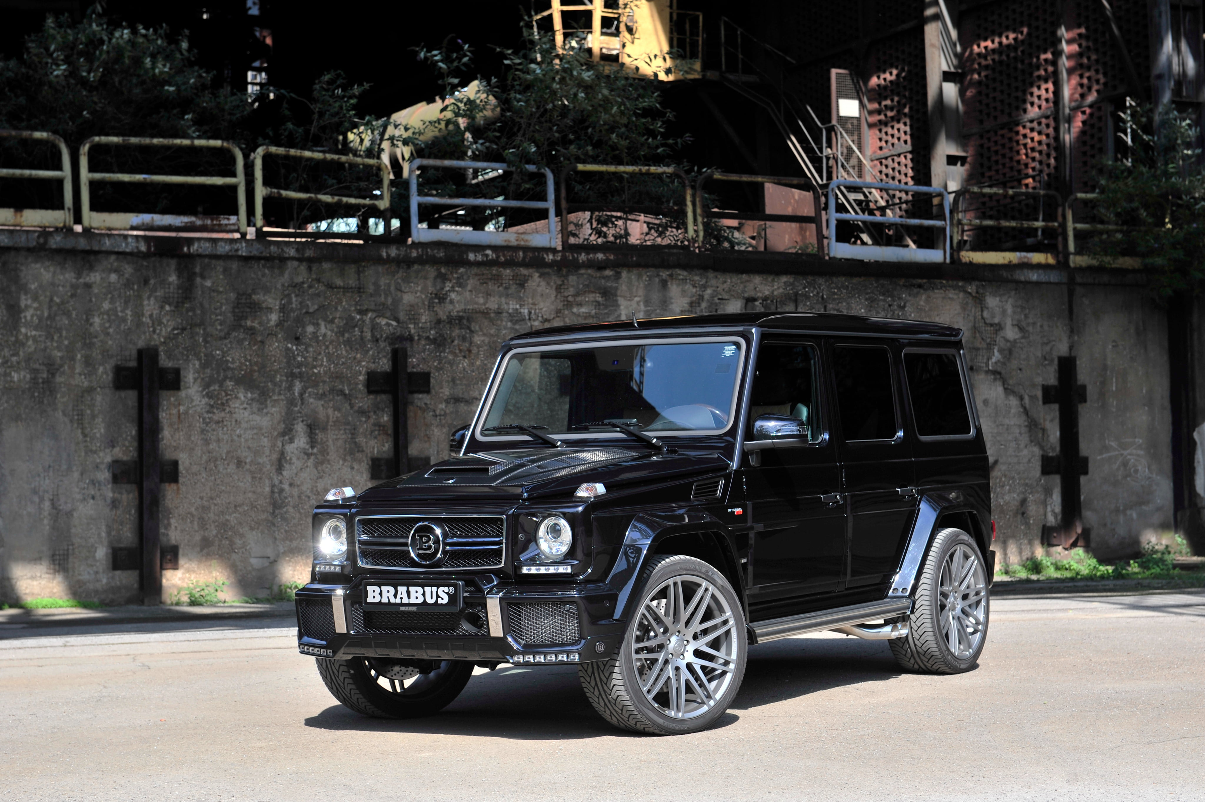 wheel, looking At View, Black, rear-View Mirror, BRABUS, vehicle Door, car, parking Lot, speed, compact Car, 2015, 4x4, chrome, 4K, motor vehicle, headlight, HD Wallpaper