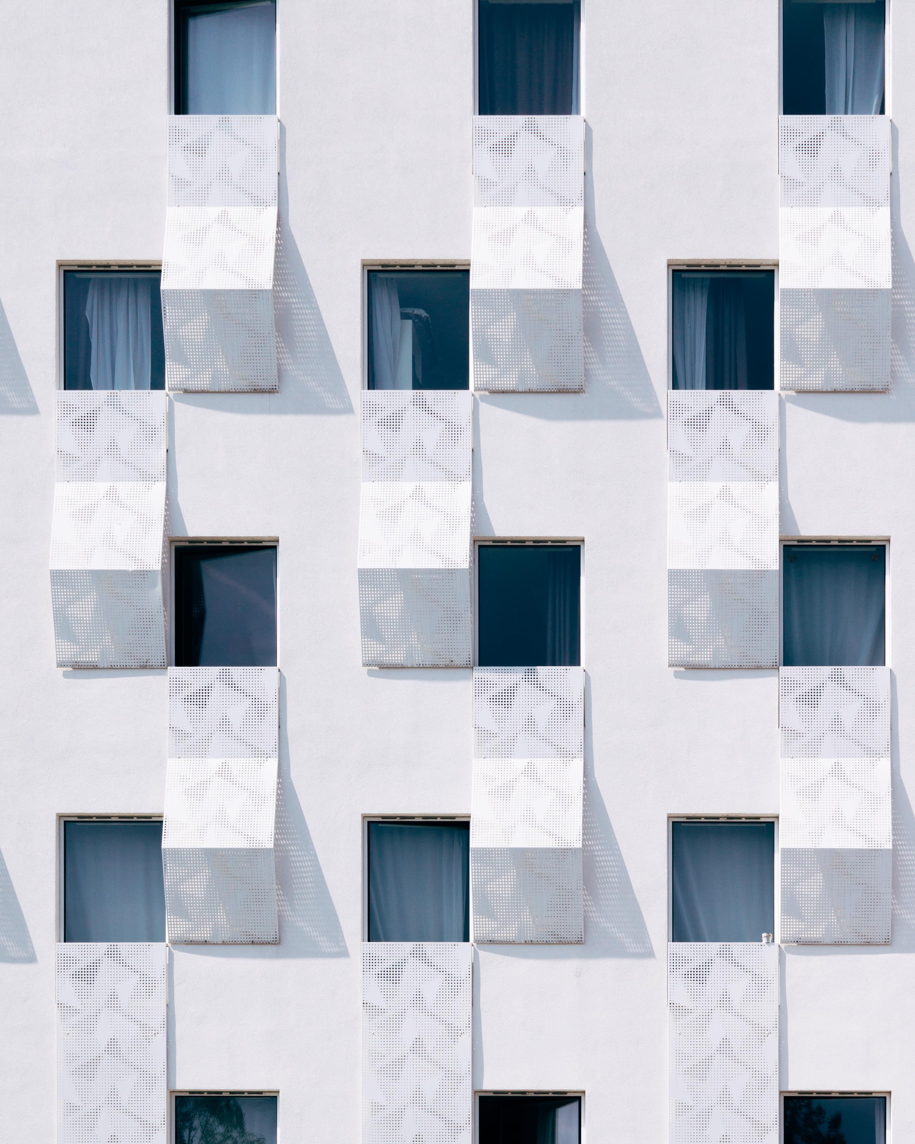 exterior, architecture, geometric, copy space, city, day, outdoors, light, modern, curtains, building exterior, minimal, full frame, white color, geometry, Phone HD Wallpaper