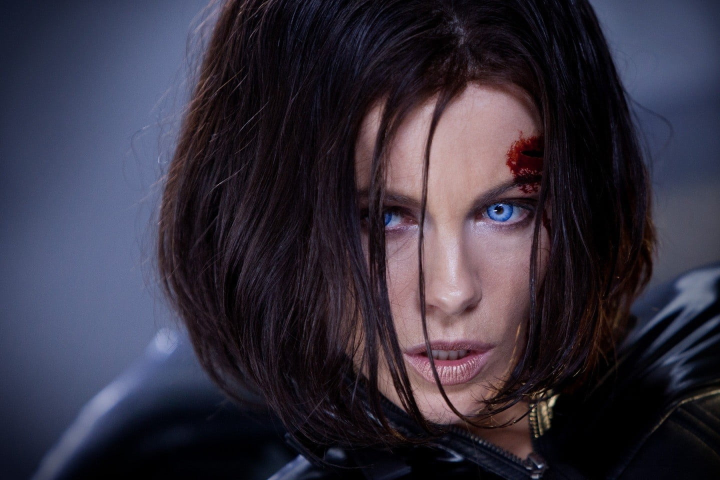 eye, fear, one person, looking at camera, young women, 720P, contemplation, portrait, adult, beautiful woman, Kate Beckinsale, hairstyle, human face, spooky, HD Wallpaper
