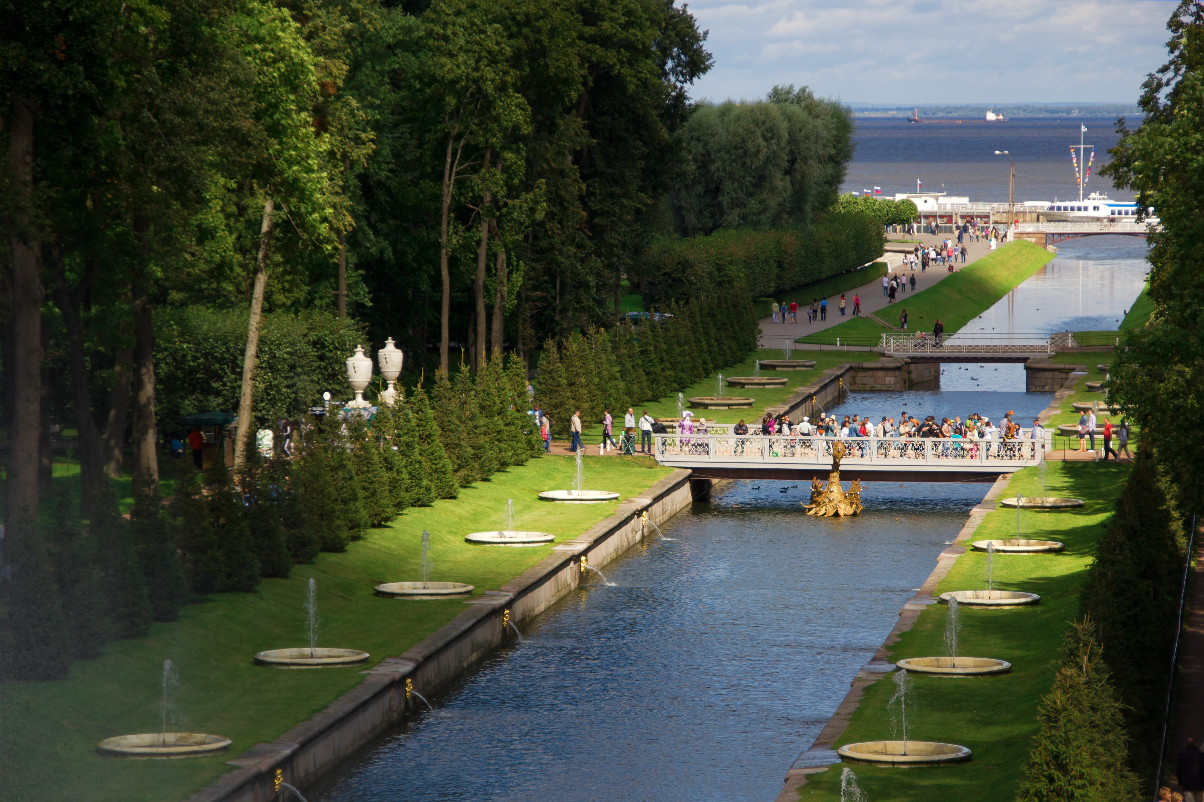 russian, petersburg, building exterior, growth, outdoors, palace, day, park, nautical vessel, shadow, petergof, grass, saint, petrodvorets, built structure, HD Wallpaper