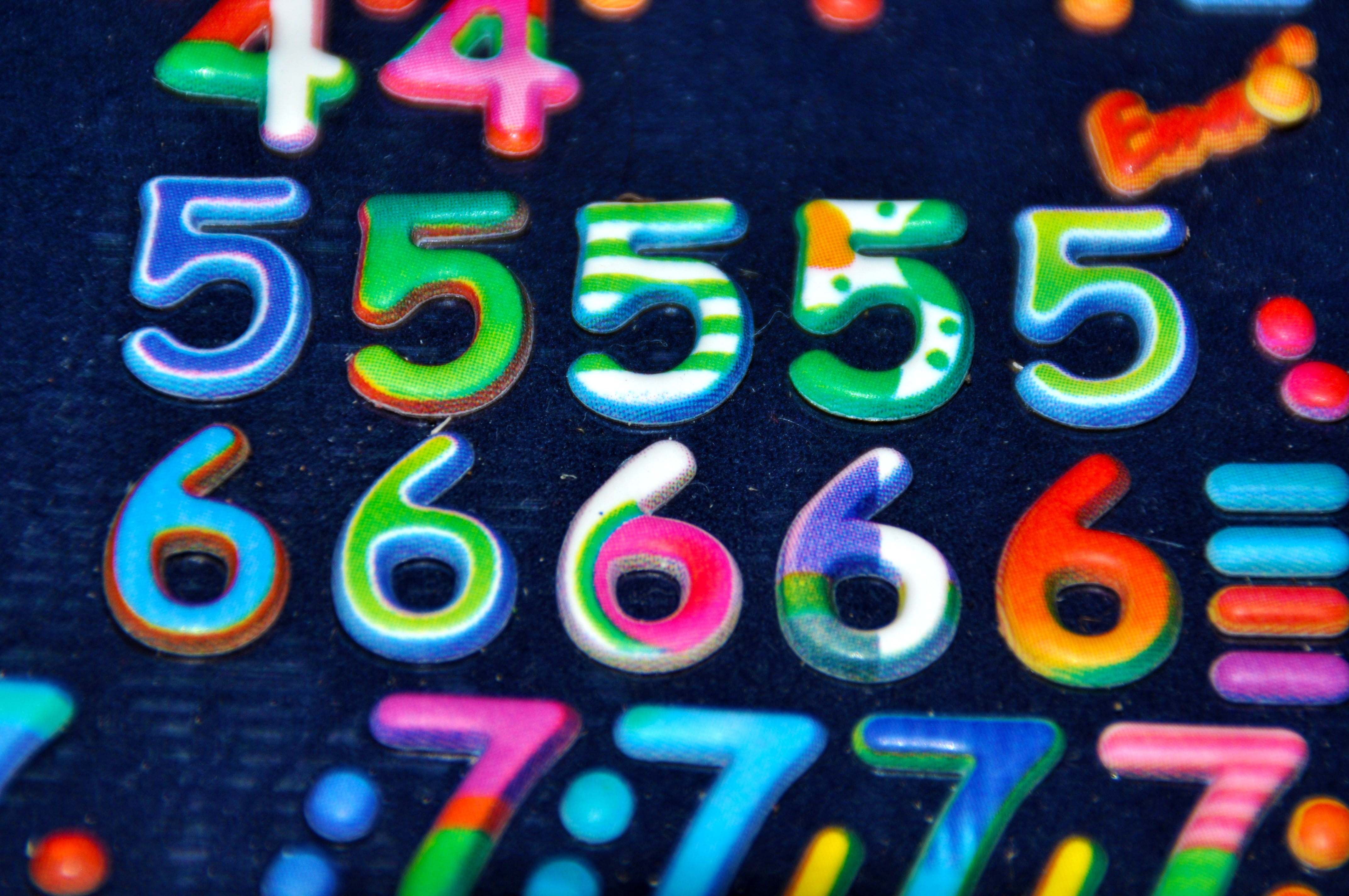 4K, alphabet, letter, backgrounds, variation, digits, pay, five, indoors, communication, close-up, selective focus, number, text, full frame, multi colored, HD Wallpaper