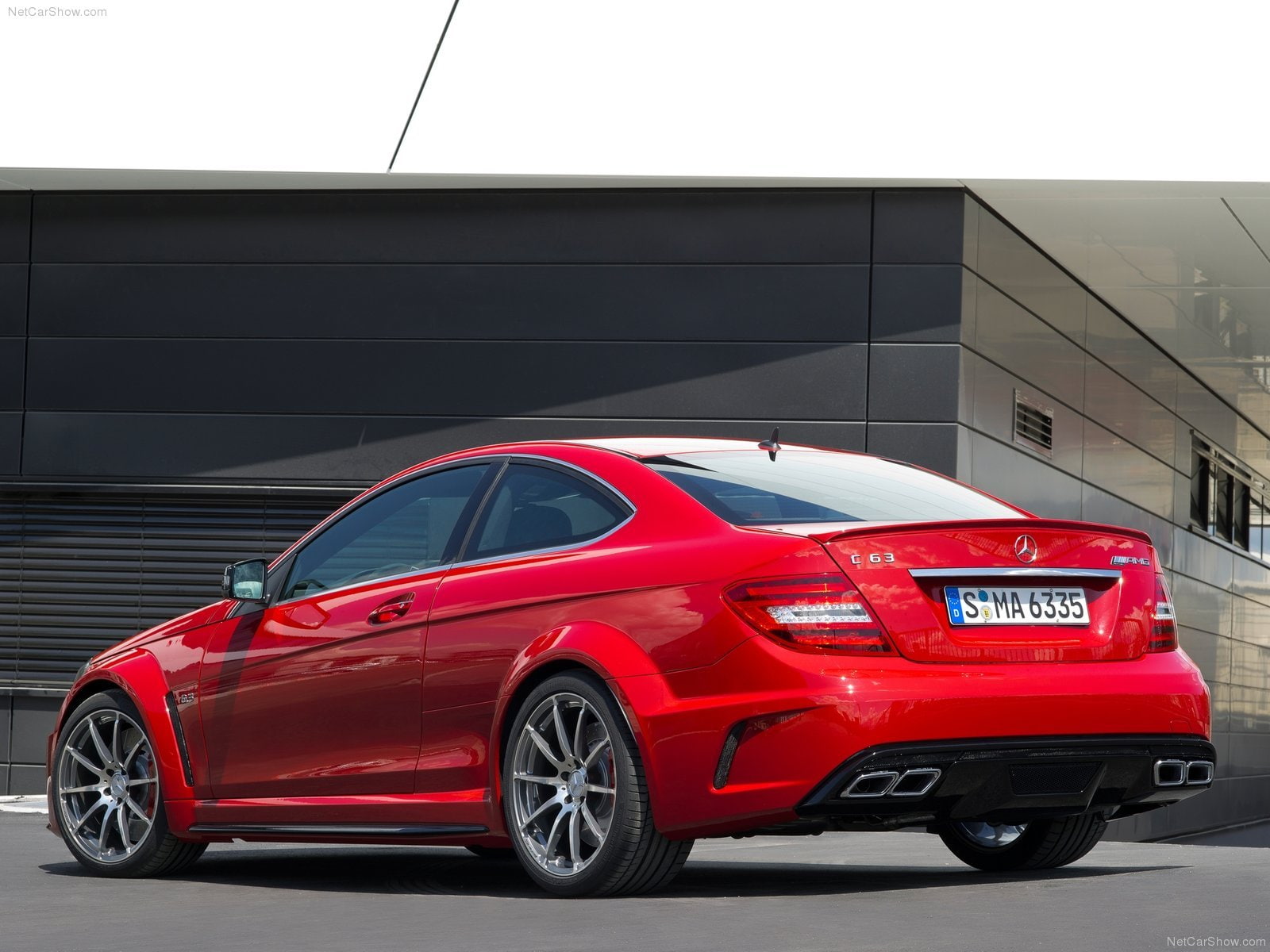 transportation, no people, black, 720P, building, building exterior, amg, sports car, red, architecture, side view, c63, modern, 2012, retail, series, HD Wallpaper