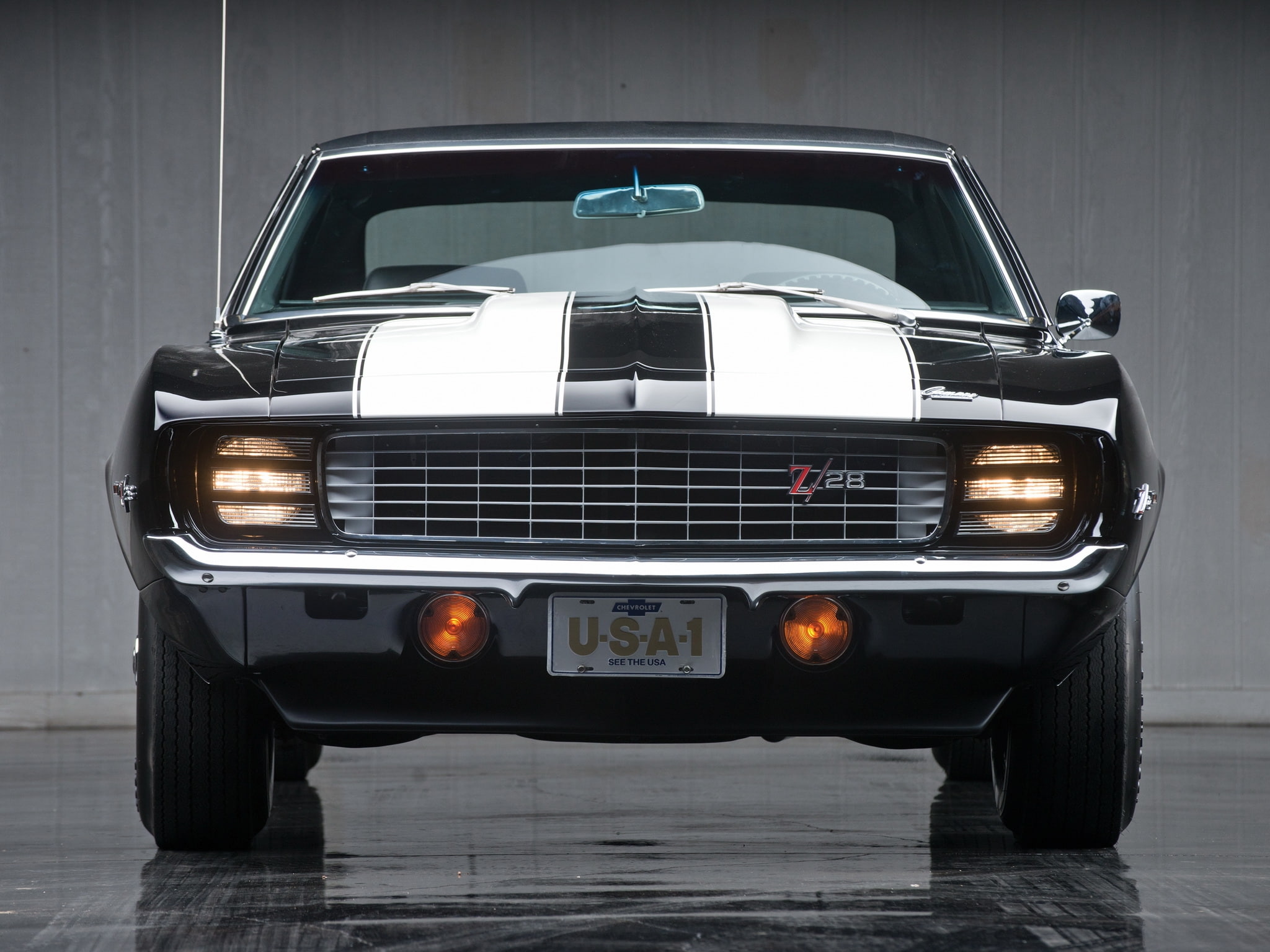 vintage car, land vehicle, car, headlight, transportation, cars, reflection, white color, studio shot, indoors, close-up, 1080P, front view, retro styled, HD Wallpaper