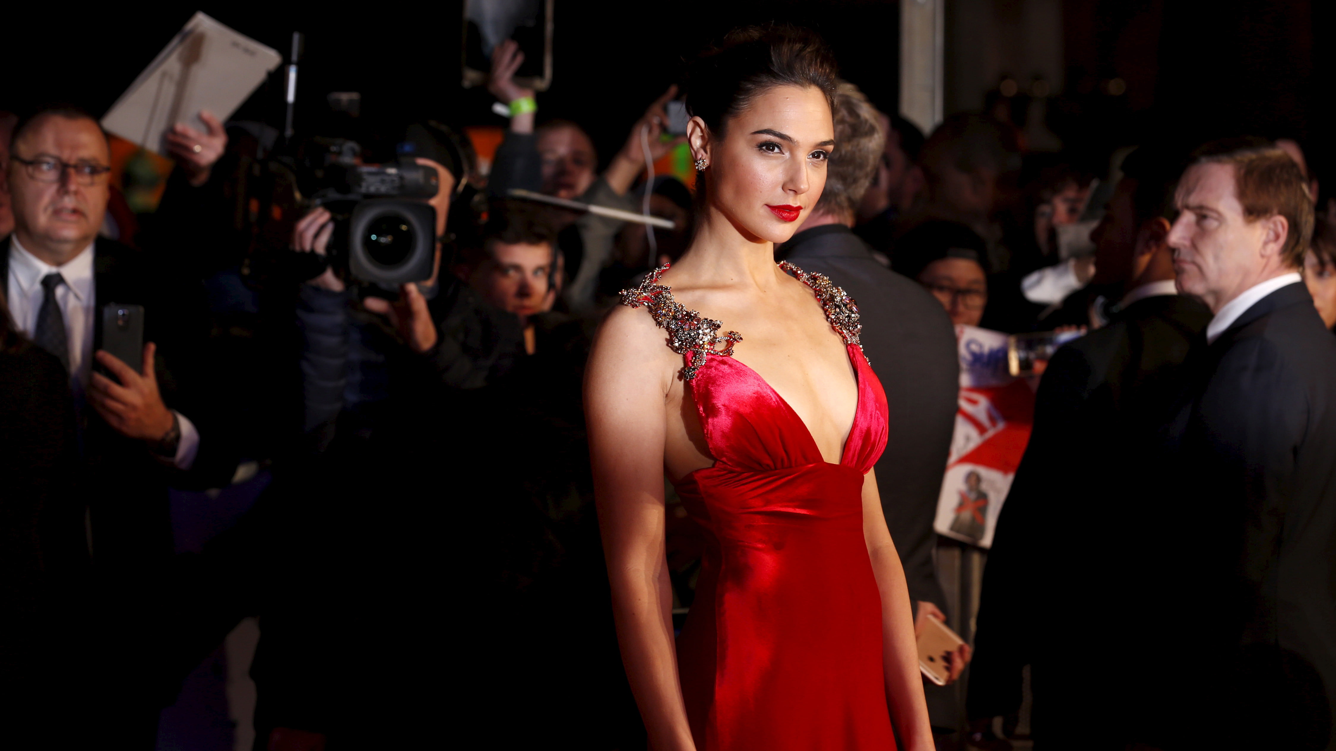 Gal Gadot, European premiere, 4K, Red carpet, 4K, HD Wallpaper
