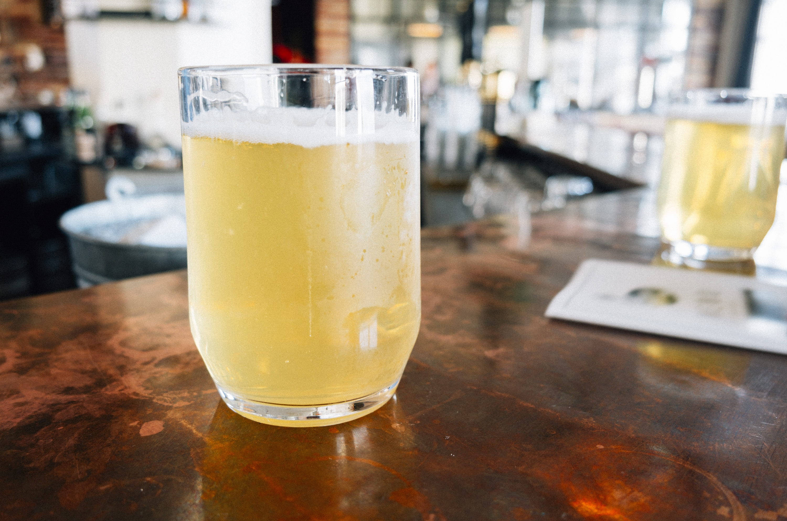 no people, beer - alcohol, indoors, refreshment, rock, household equipment, beer glass, food and drink, pub, draft, business, booze, wood - material, lemonade, HD Wallpaper