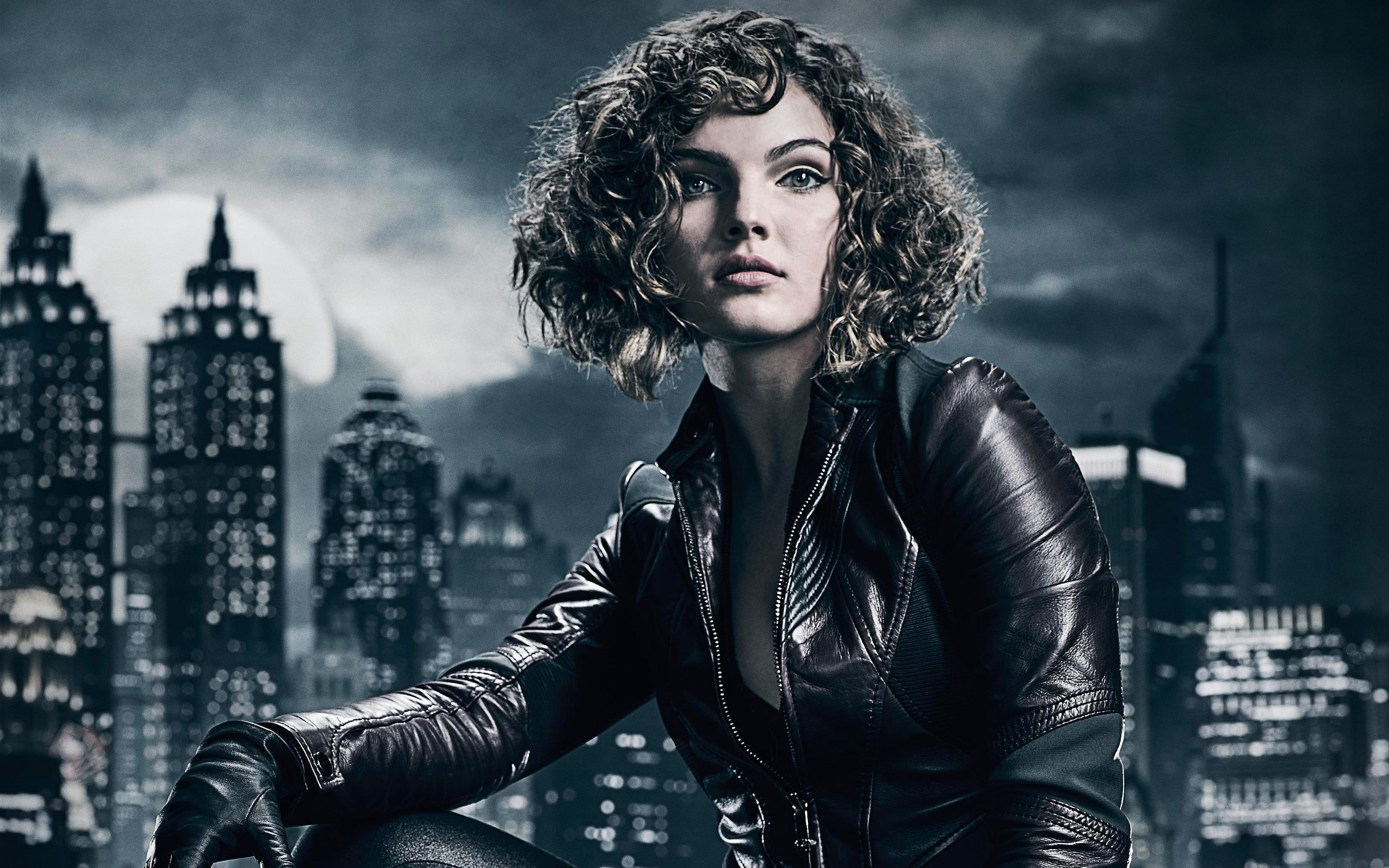 looking at camera, Season, one person, cityscape, Bicondova, lifestyles, contemplation, leather jacket, 2K, beauty, beautiful woman, black color, clothing, HD Wallpaper