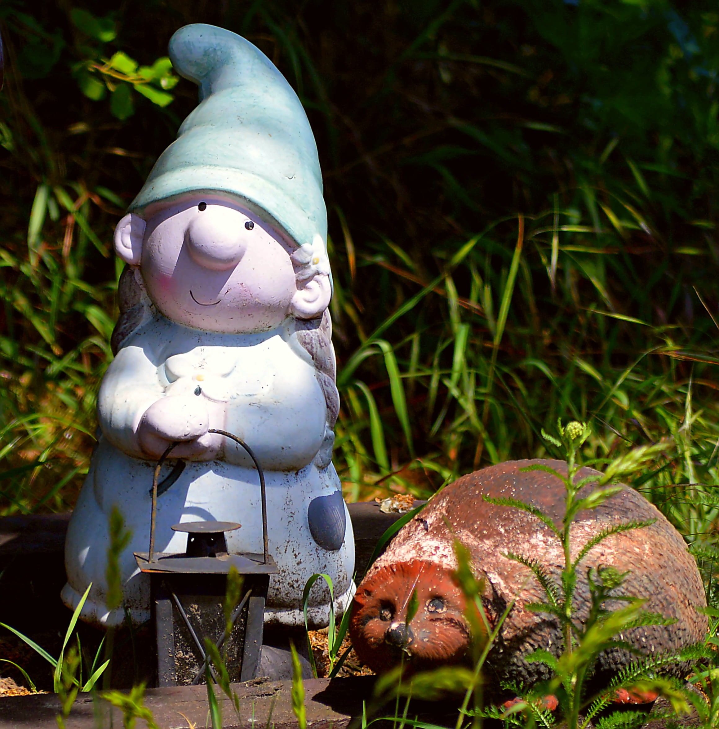 vertebrate, representation, field, close-up, evil, outdoors, garden decoration, dwarf woman, no people, 1080P, decoration, land, focus on foreground, light, Phone HD Wallpaper