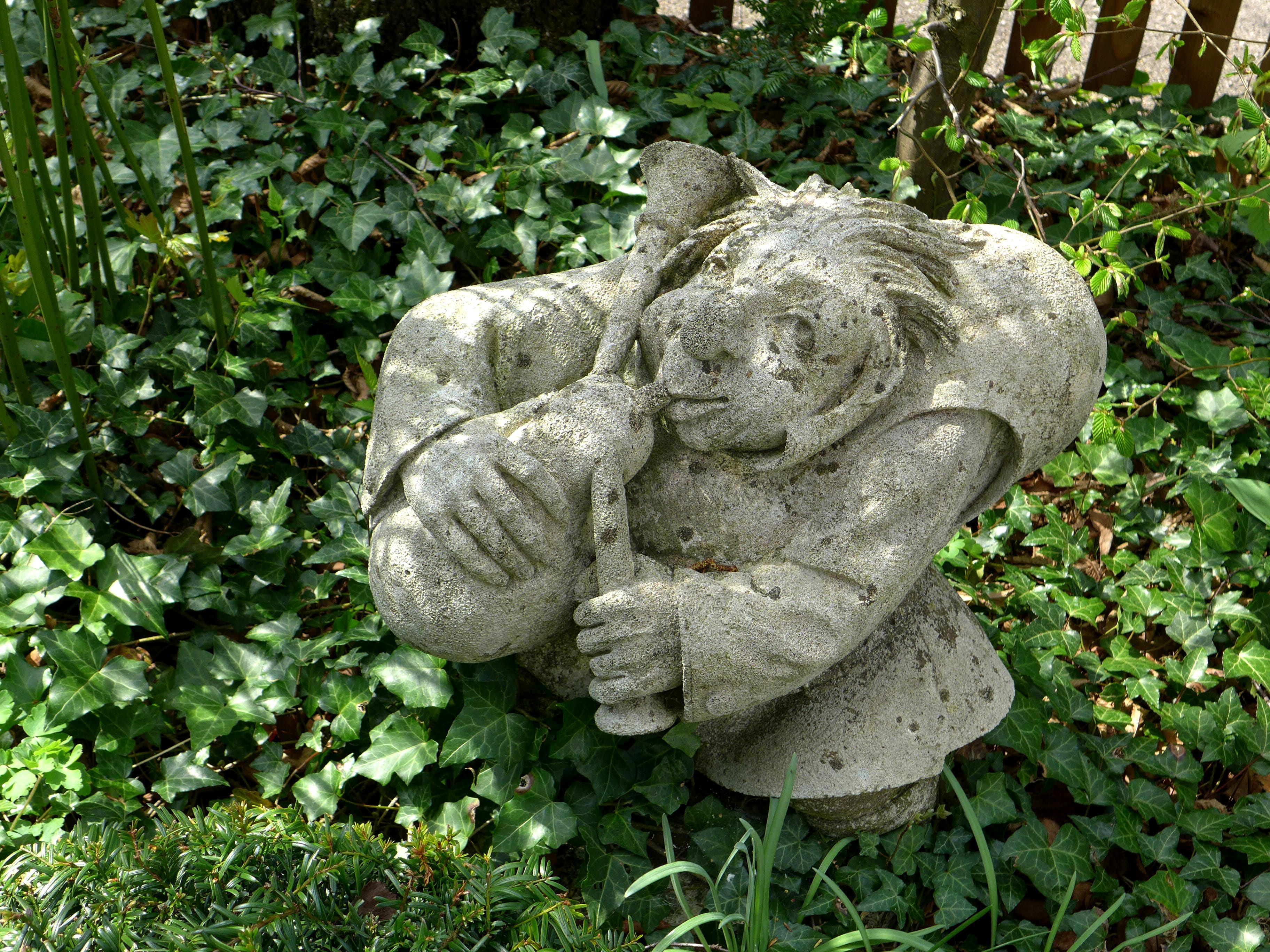 representation, no people, male likeness, craft, solid, creativity, nature, day, stone material, garden figurines, art and craft, figure, bagpiper, rock carving, HD Wallpaper