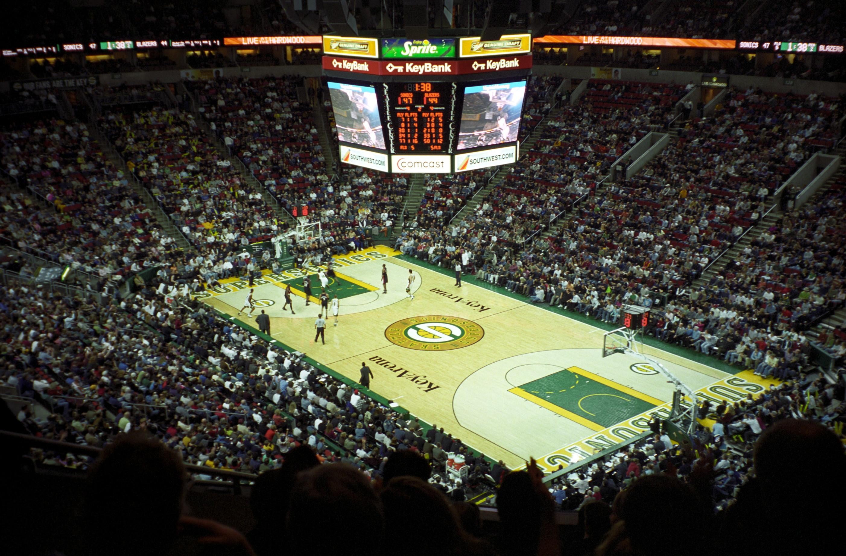 match - sport, crowded, looking, soccer, poker, real people, group of people, sport, high angle view, spectator, green, NBA, fan - enthusiast, Seattle Supersonics, HD Wallpaper