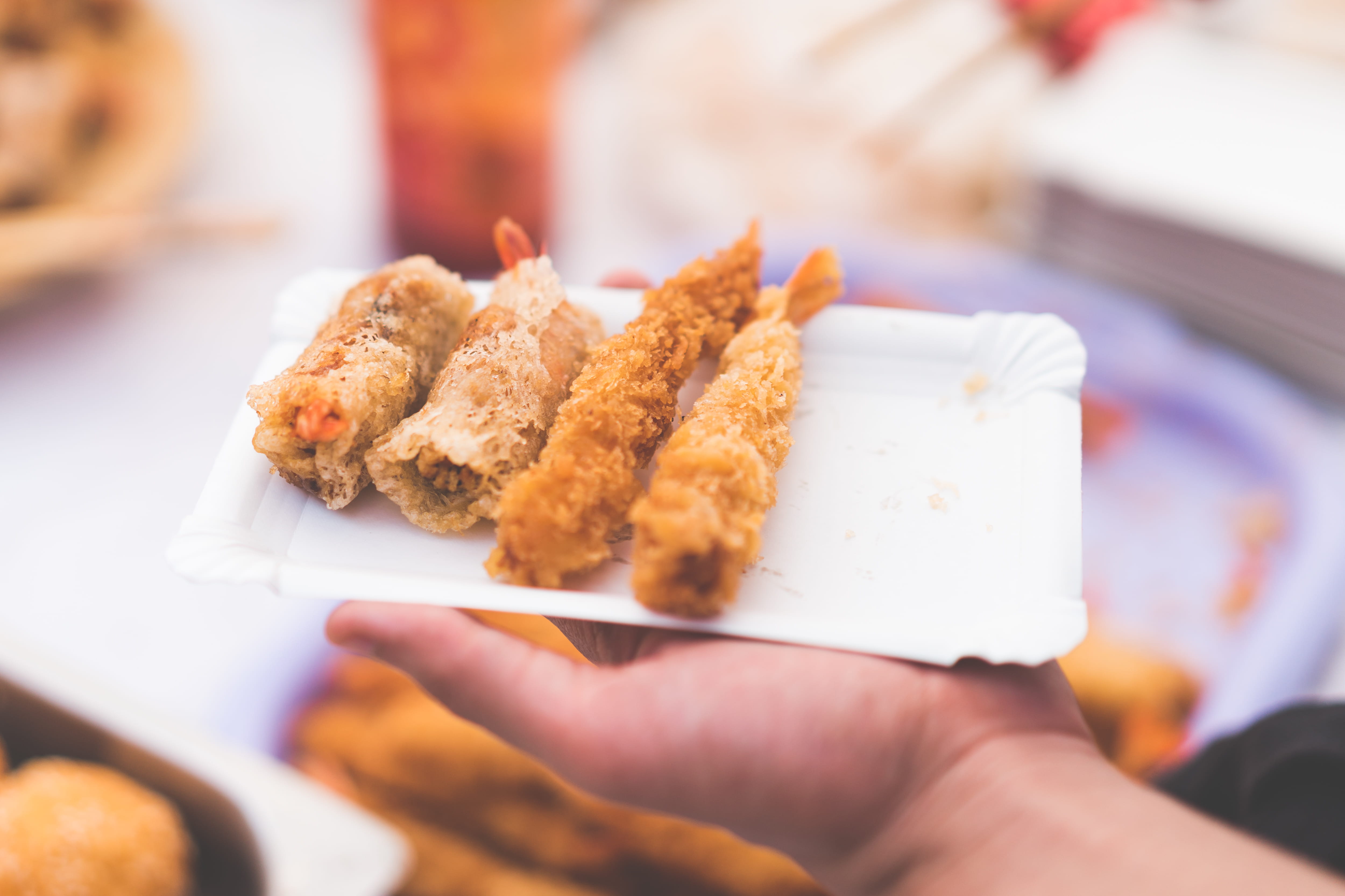 homemade, human body part, Open Air, temptation, food, dinner, indoors, Prawns, take out food, air, deep fried, Fried, fried chicken, one person, close-up, HD Wallpaper