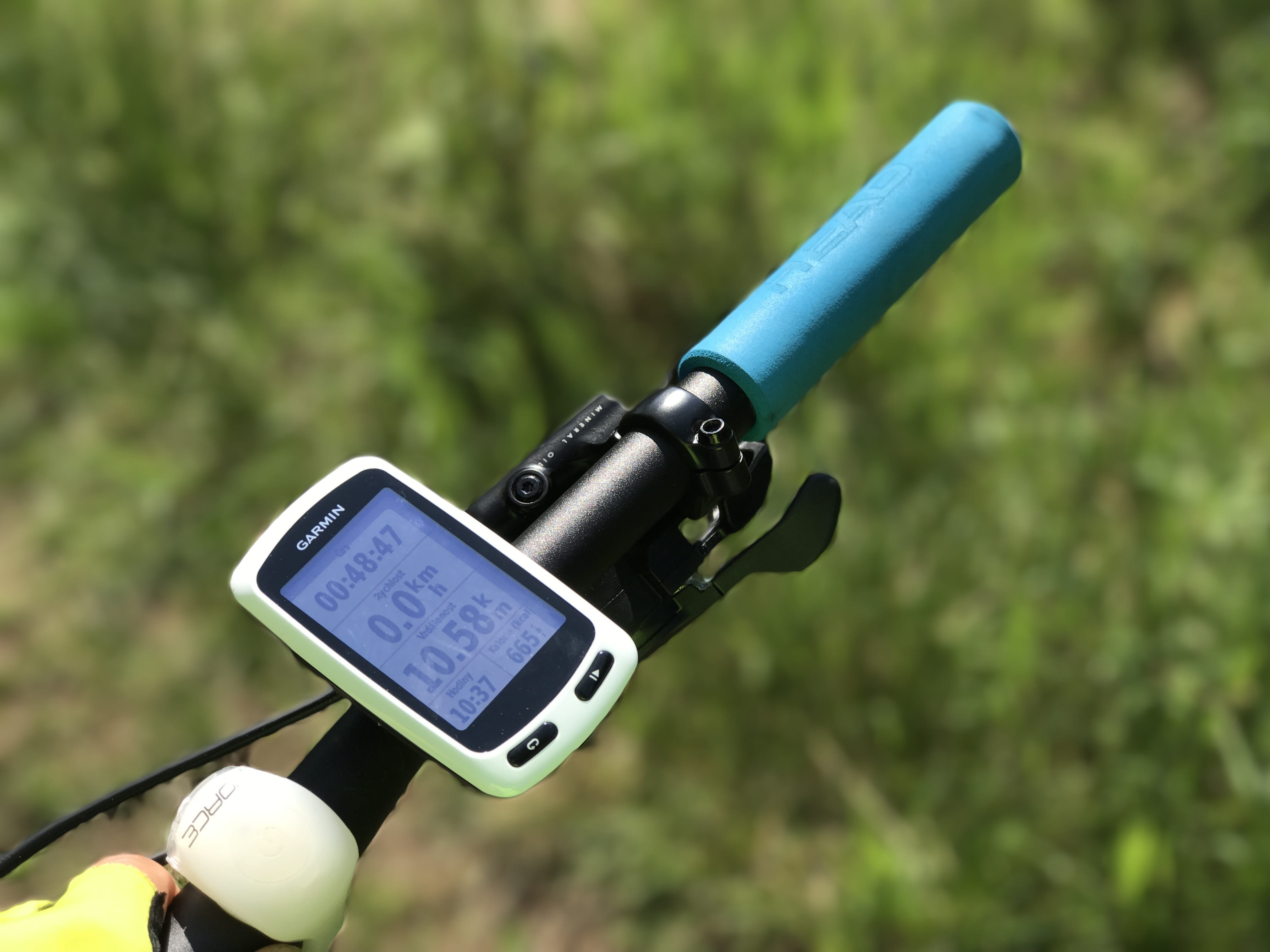 land, selective focus, blue, toil, fun, action, nature, handlebar, communication, technology, 4K, sunlight, focus on foreground, will, wireless technology, HD Wallpaper