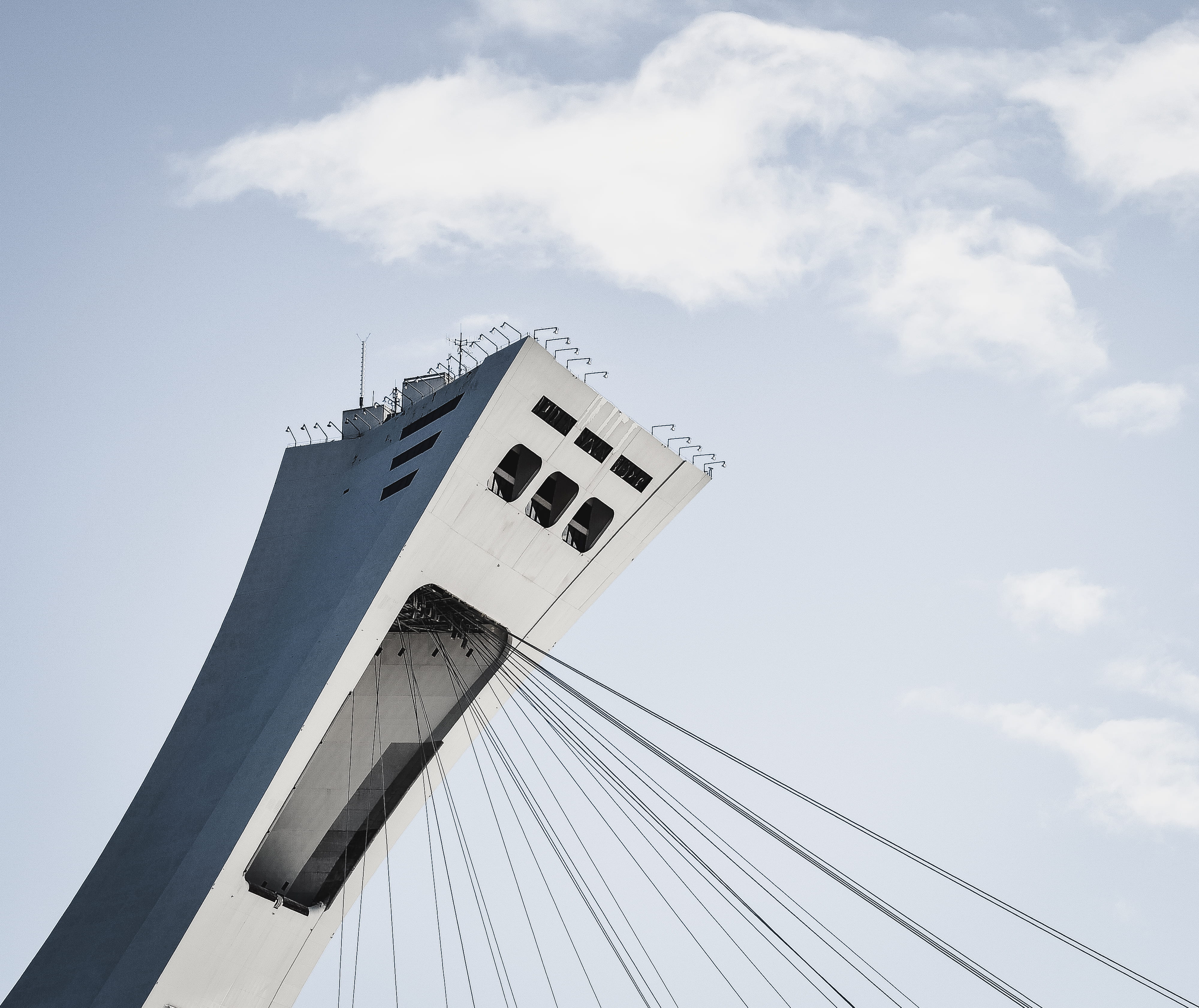 outdoors, close-up, building exterior, transportation, mode of transportation, angle, bridge - Man Made Structure, 4K, architecture, photography, white building, HD Wallpaper