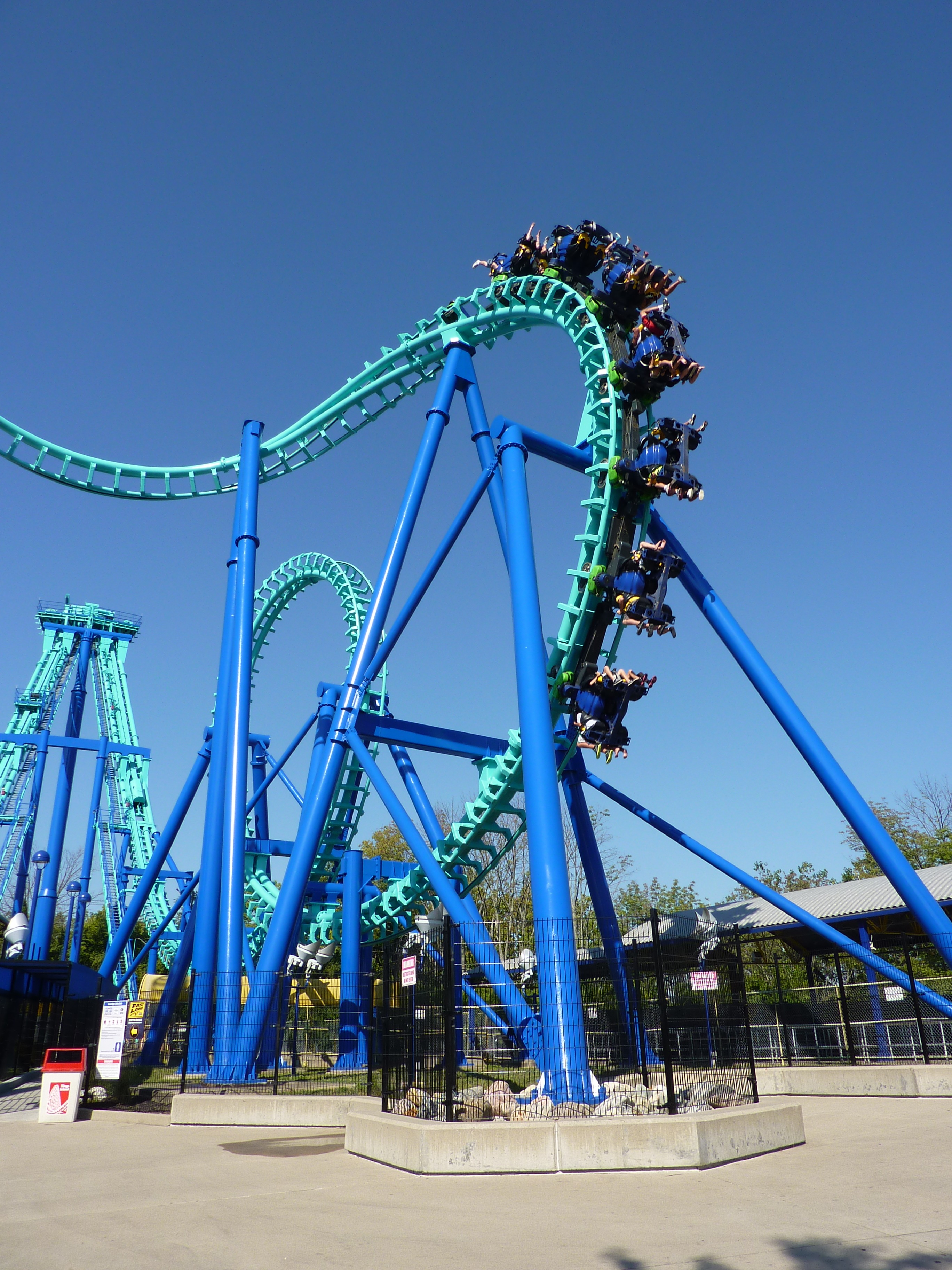 metal, movement, arts culture and entertainment, blue, riding, built structure, pleasure, fun, theme park, coaster, outdoors, loopying, architecture, mood, Phone HD Wallpaper