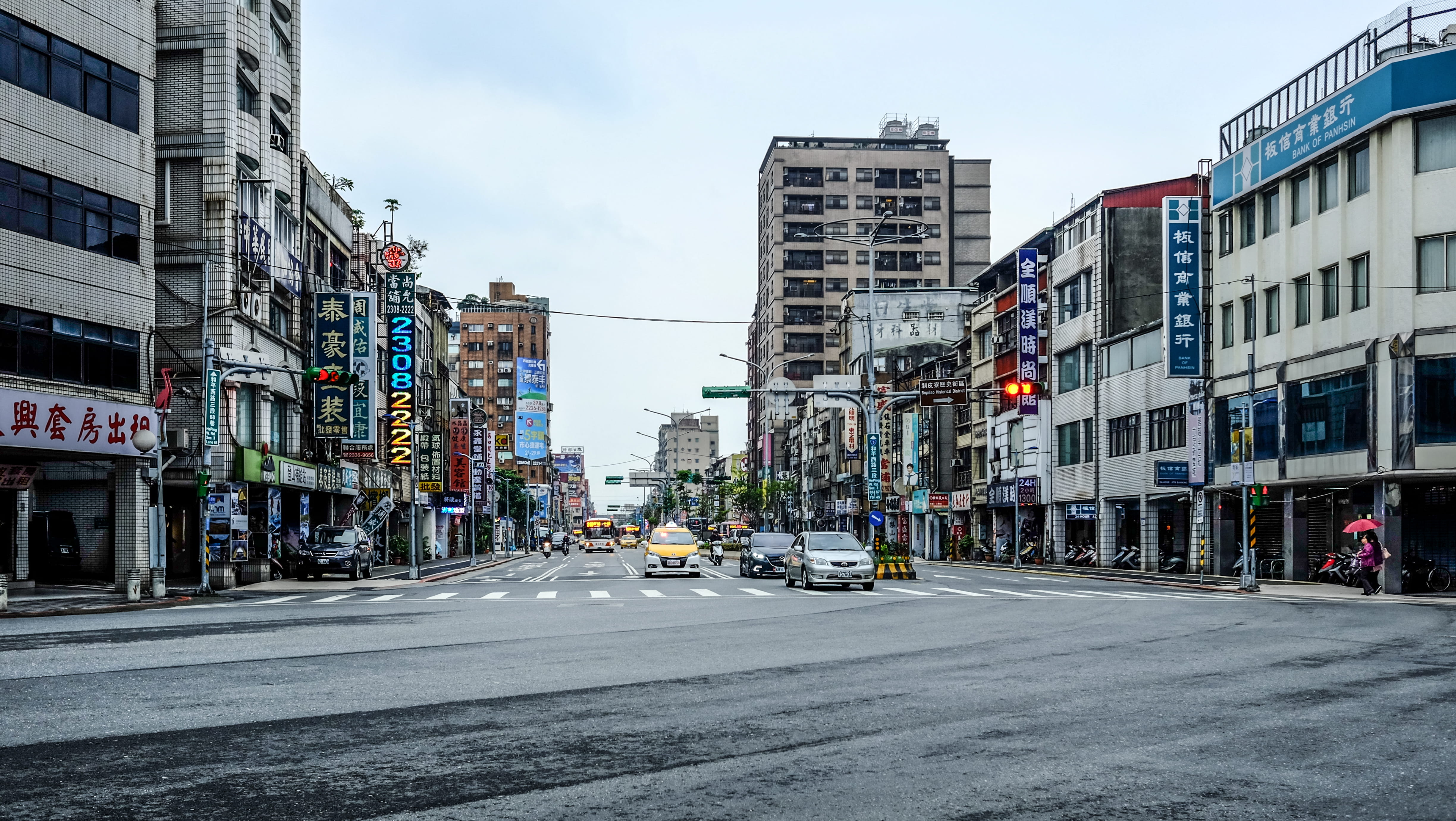 land vehicle, built structure, outdoors, day, car, 4K, mode of transportation, taiwan, taipei, city, sky, motor vehicle, city street, transportation, travel, HD Wallpaper