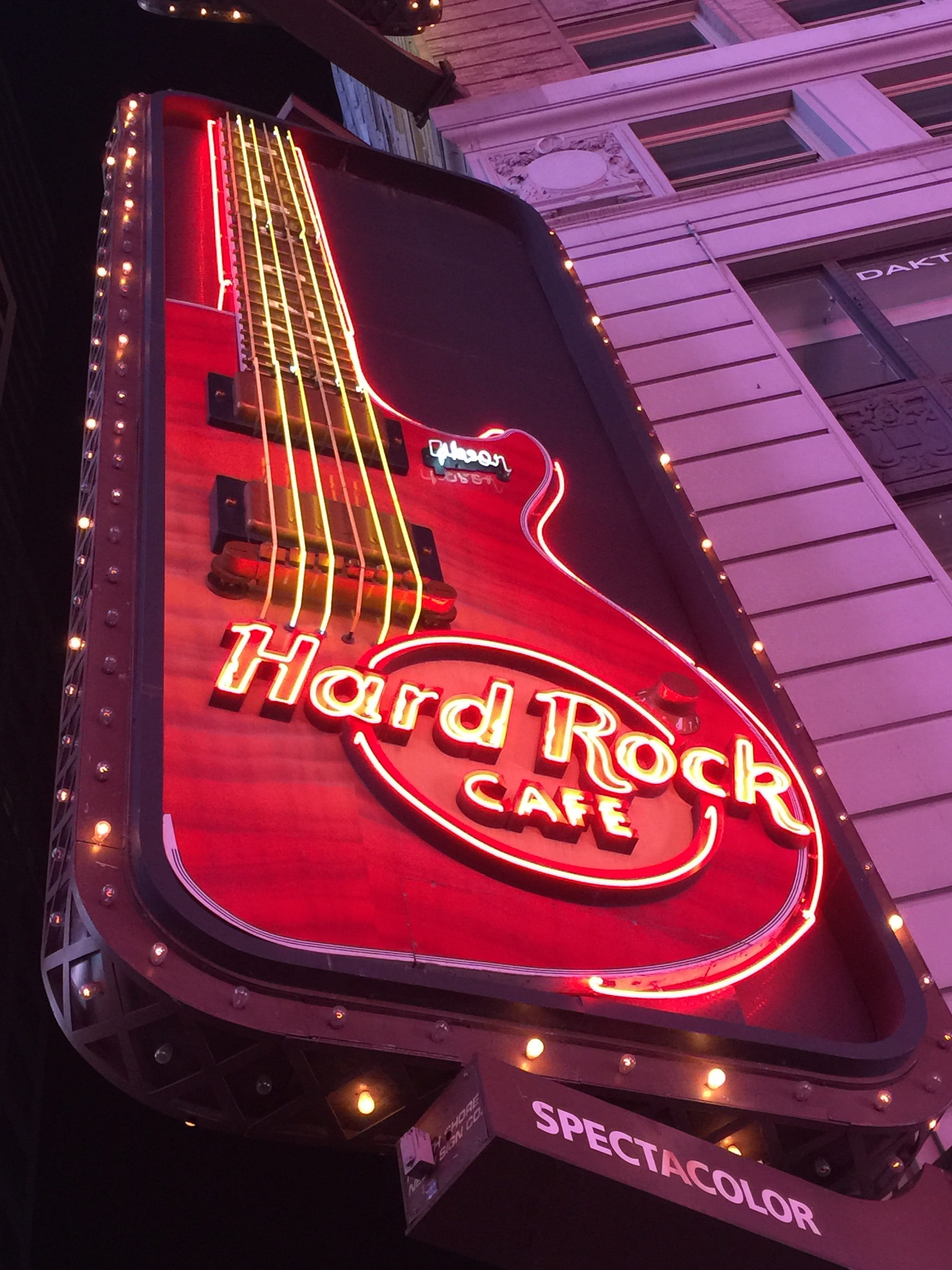 Hard Rock Cafe, communication, night, 2K, illuminated, old-fashioned, western script, information sign, close-up, glowing, light - natural phenomenon, Phone HD Wallpaper