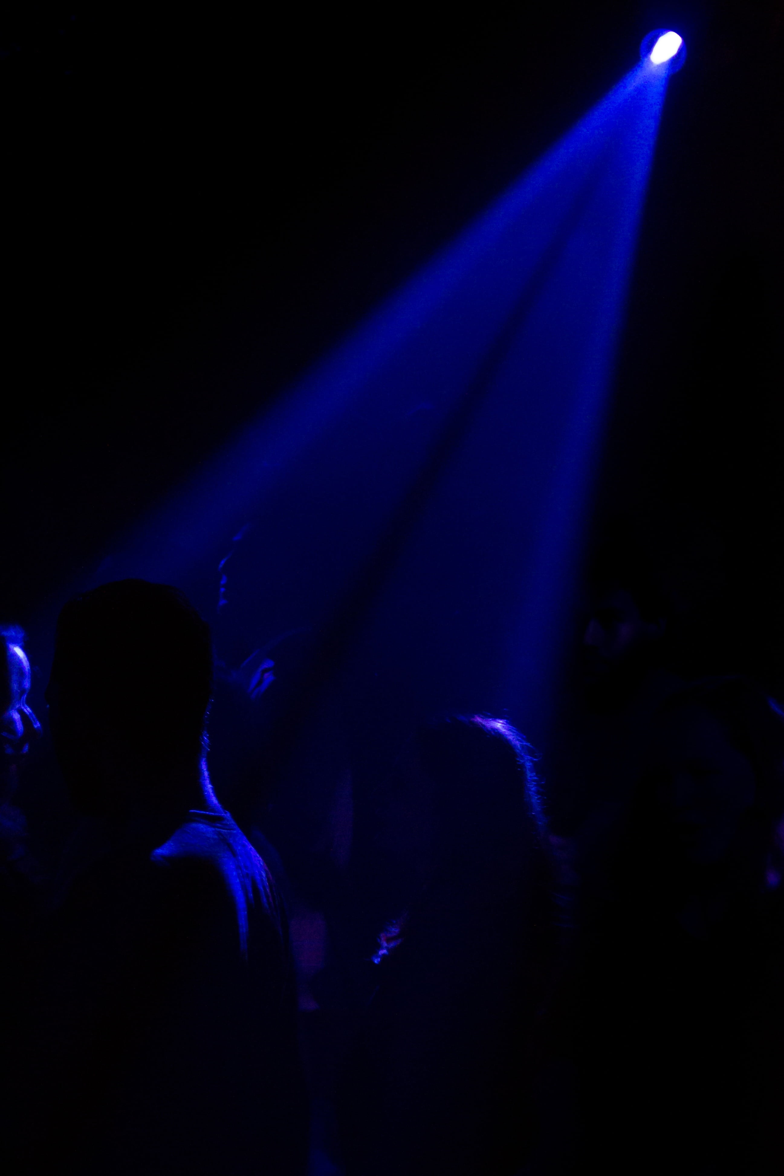 dancing, light, fun, clubbing, festival, group of people, night, dark, nightclub, projection, stage, atmosphere, nightlife, indoors, performance, music, Phone HD Wallpaper
