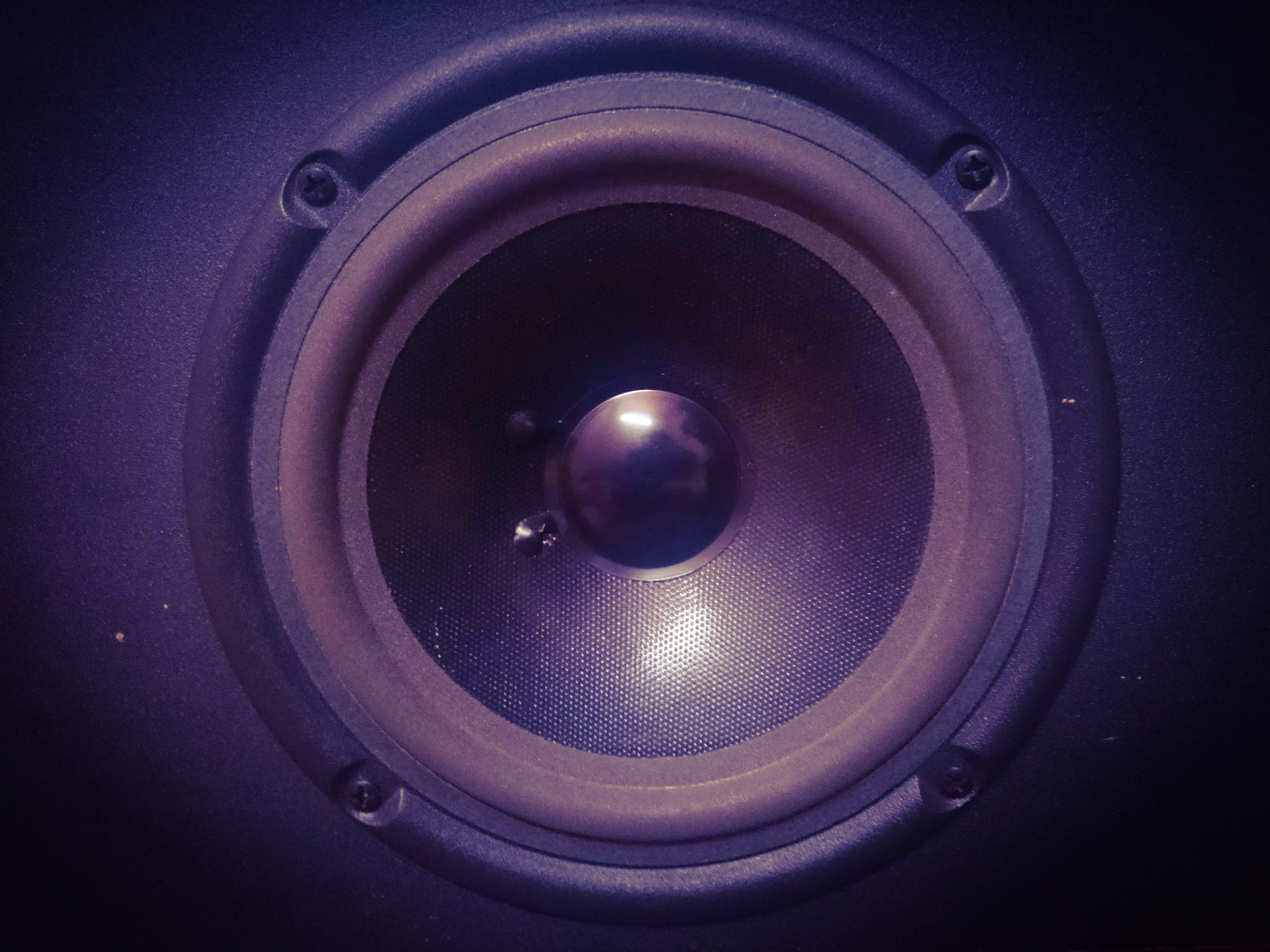 arts culture and entertainment, gear, electrical equipment, shape, geometric shape, musical instrument, single object, extreme close-up, purple, audio equipment, HD Wallpaper