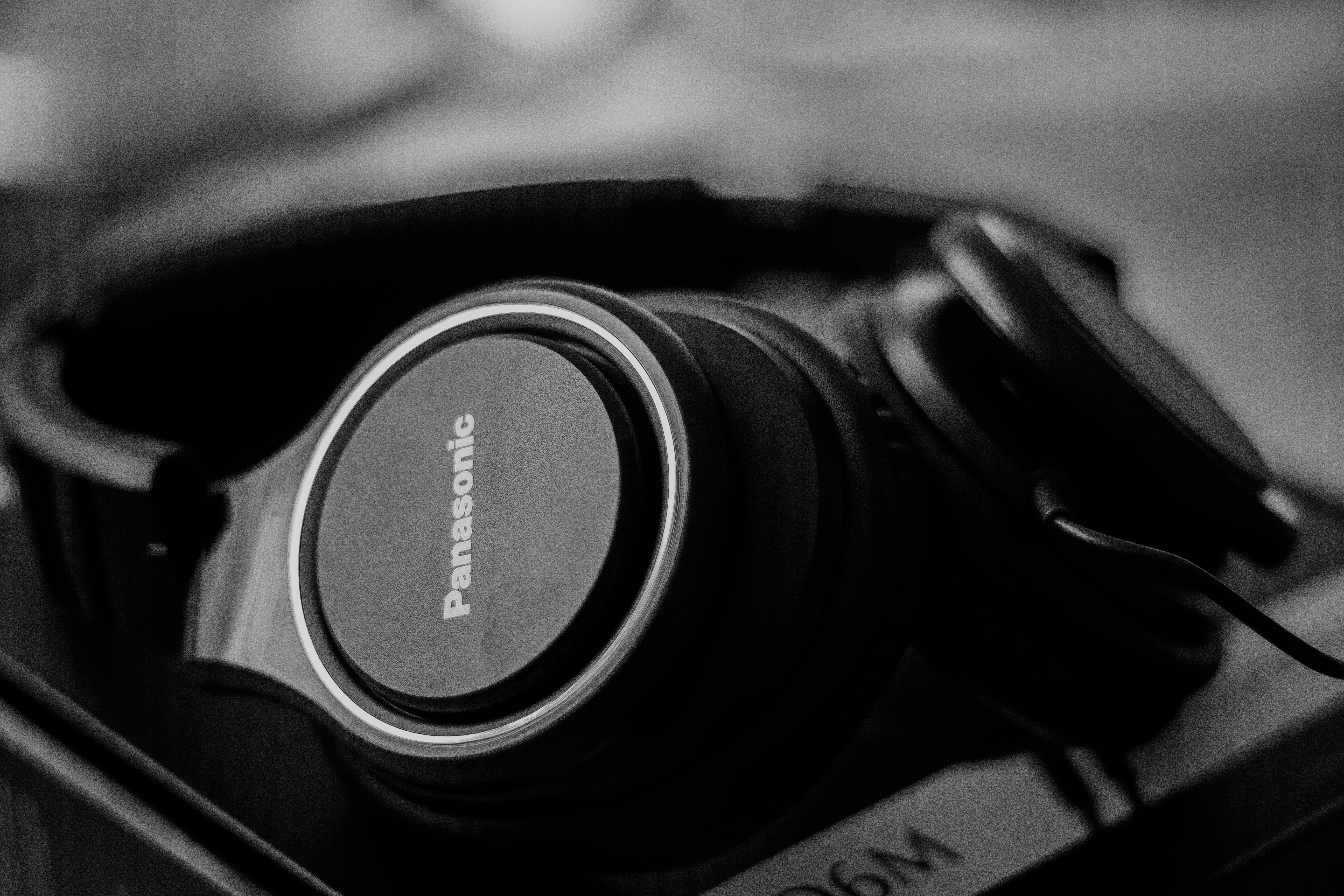 black-and-white, camera - photographic equipment, focus on foreground, communication, headset, sound, retro styled, equipment, electronics, power, classic, HD Wallpaper