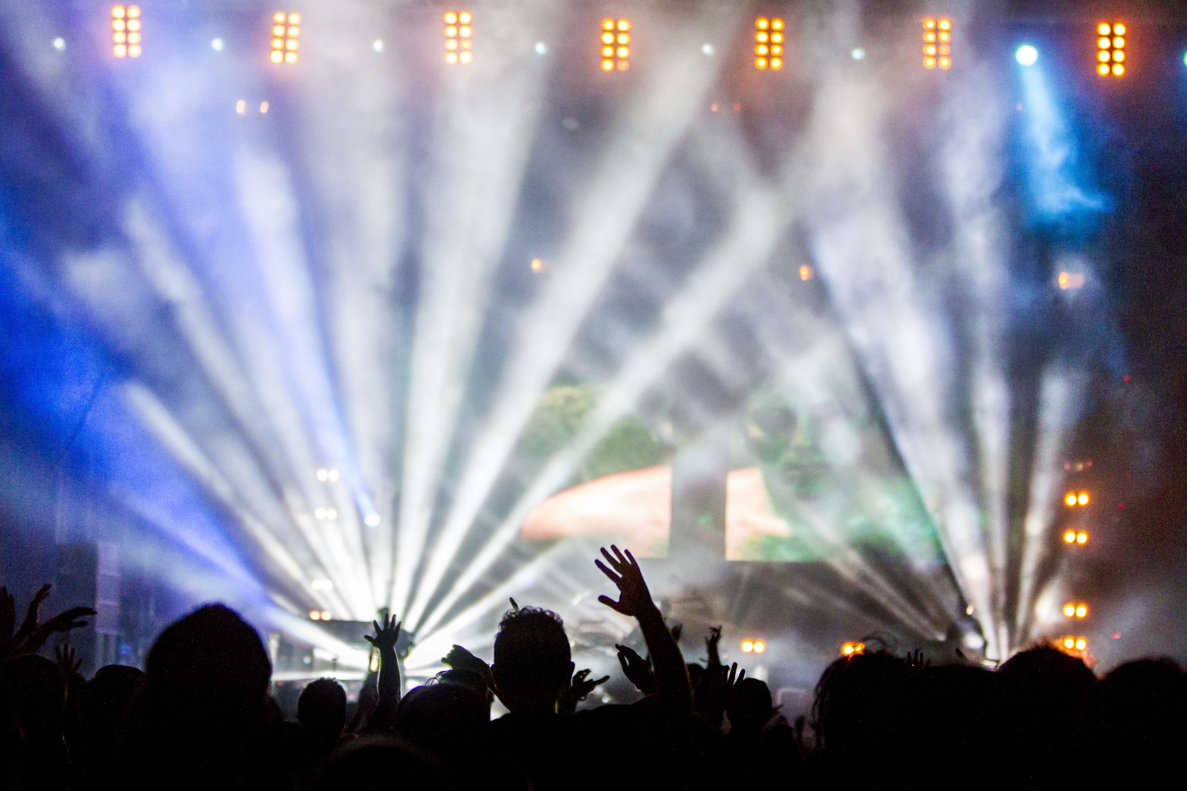 4K, arts culture and entertainment, live, public appearance, stage - performance space, real people, discotheque, venue, nightclub, enjoyment, festival, HD Wallpaper
