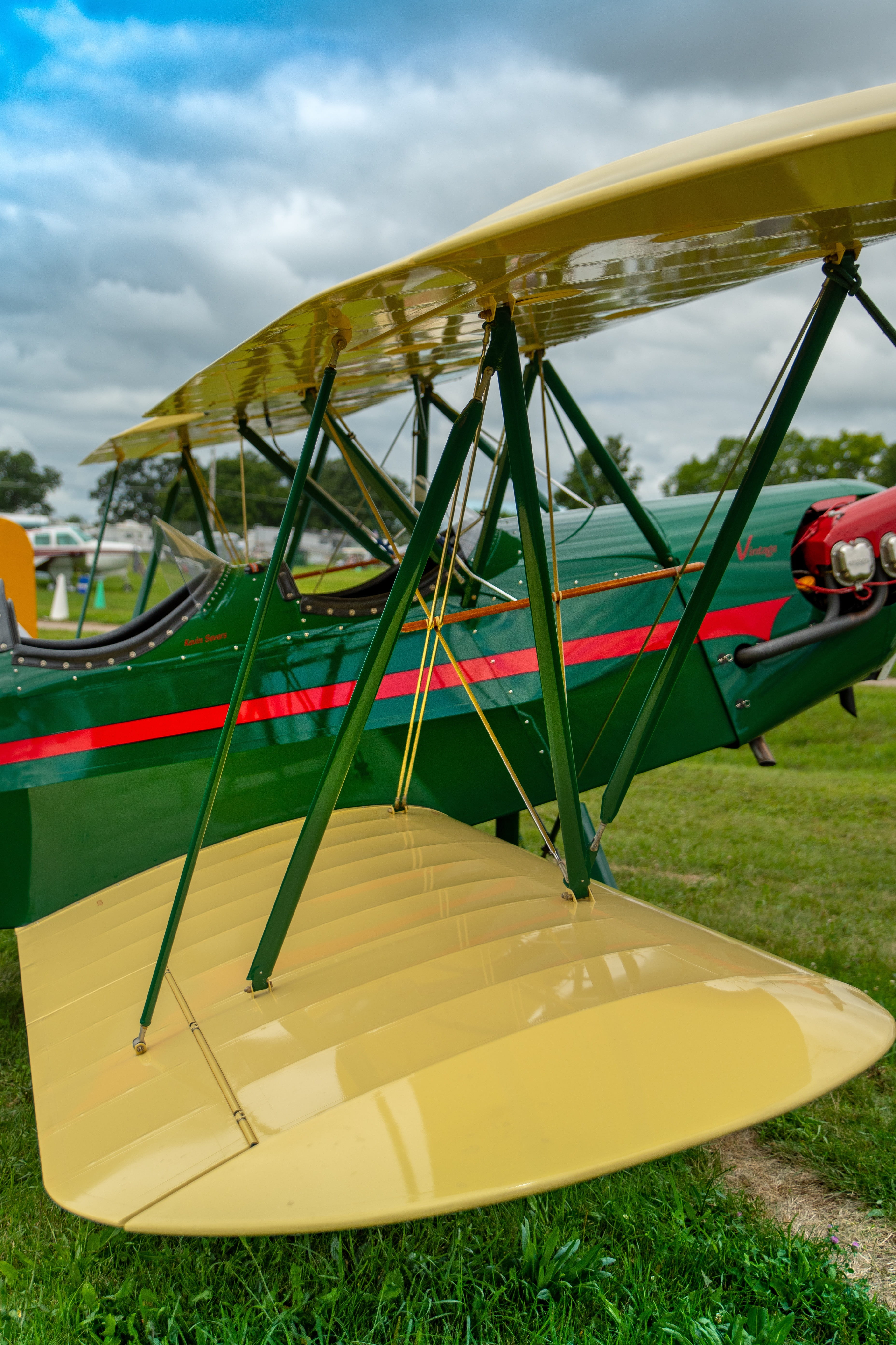aviation, fun, day, grass, park - man made space, plane, plant, cloud - sky, sky, amusement park ride, amusement park, arts culture and entertainment, nature, Phone HD Wallpaper