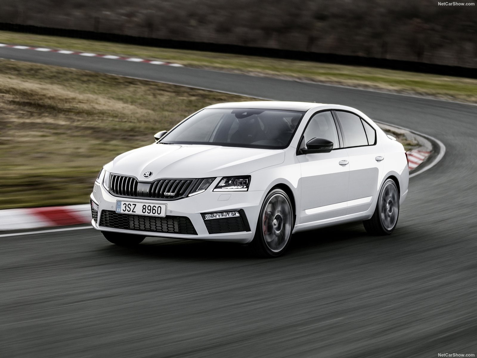 720P, (rs), octavia, skoda, white, cars, sedan, 2017, HD Wallpaper
