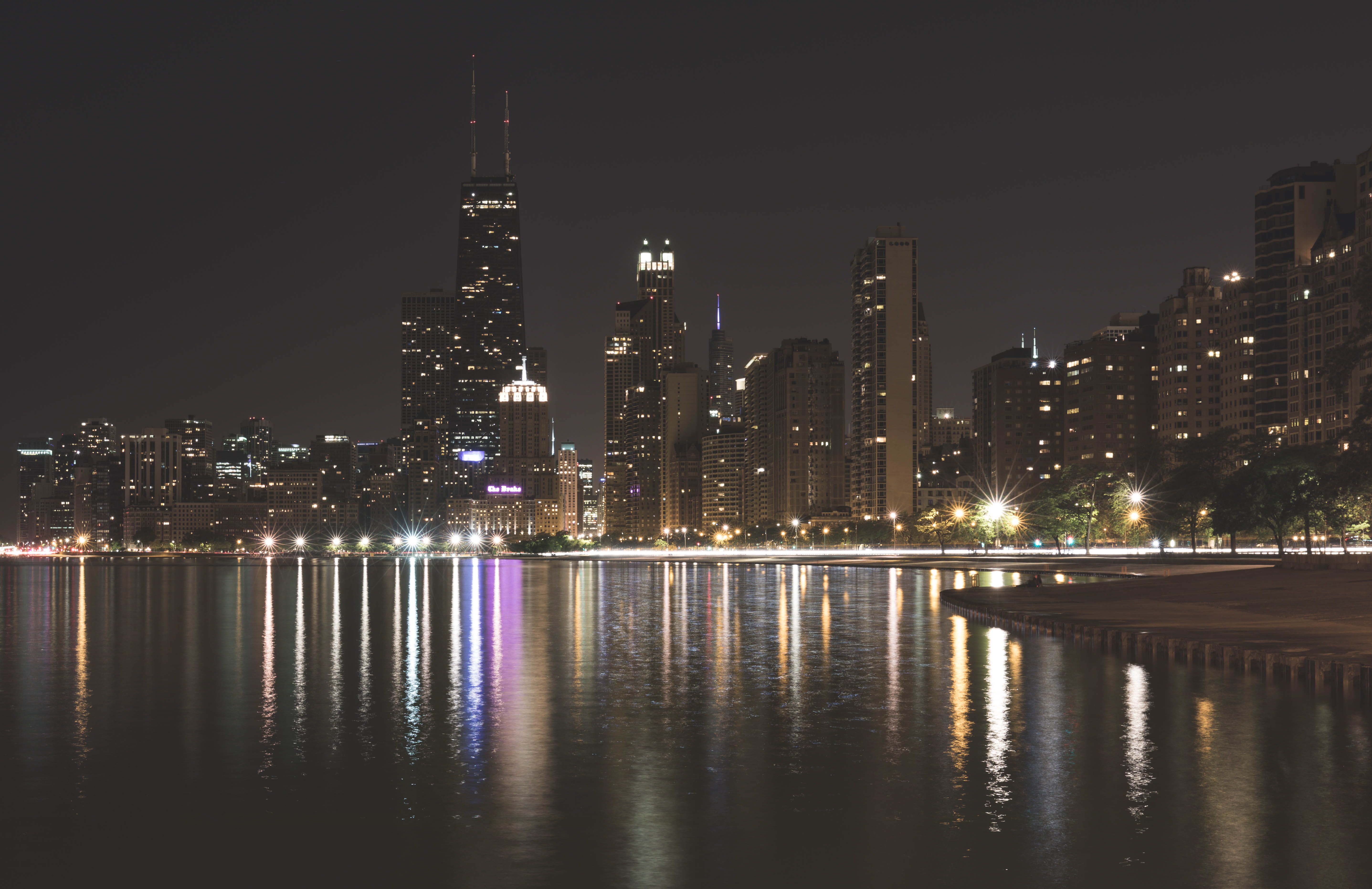 cityscape, skyscraper, urban skyline, reflection, lakeshore, illuminated, united states, outdoors, modern, financial district, 5K, office building exterior, HD Wallpaper