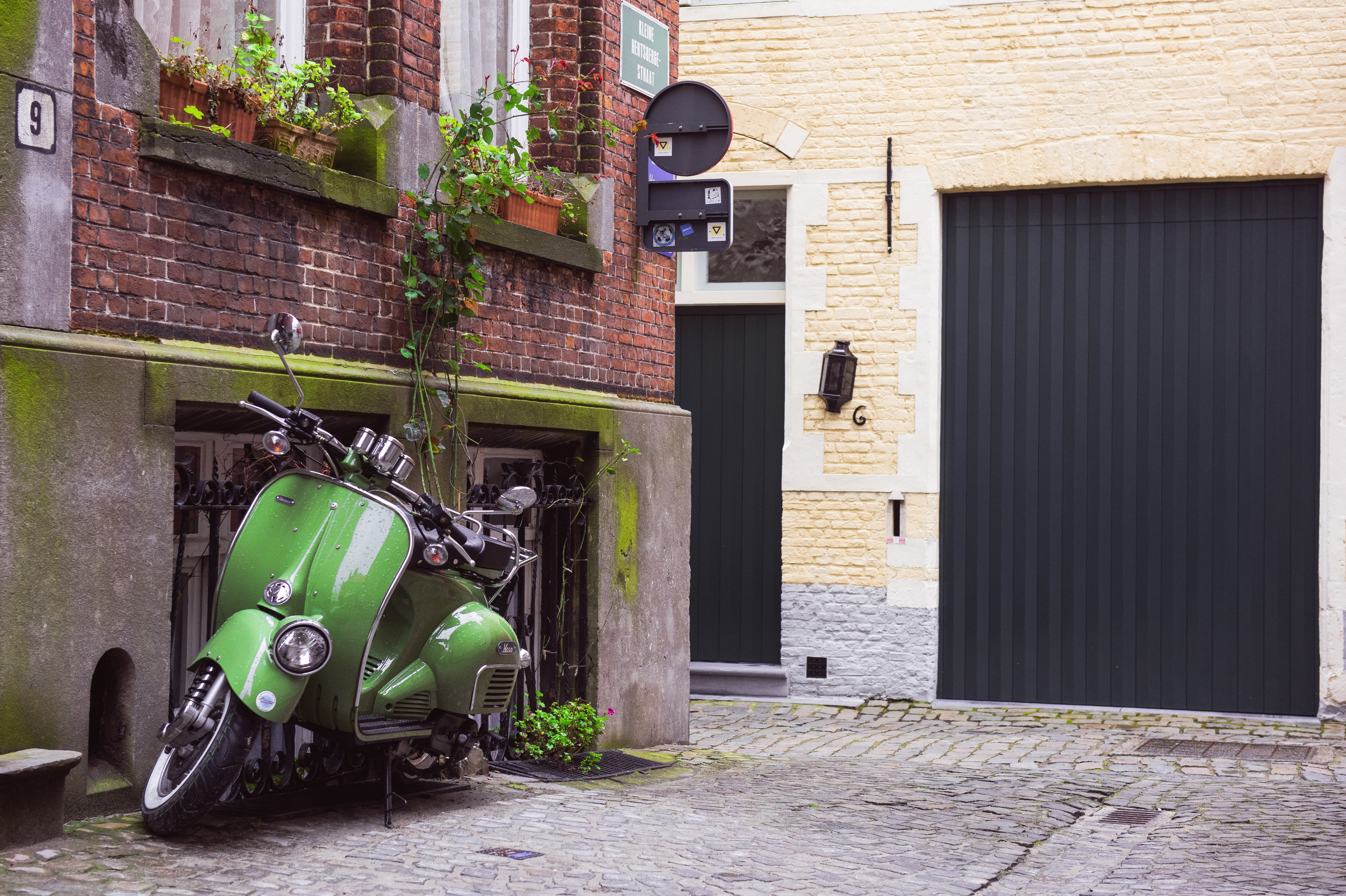 outdoors, town, motor Scooter, architecture, house, facade, building, land Vehicle, travel, built structure, day, europe, brick, vespa, old, no People, HD Wallpaper