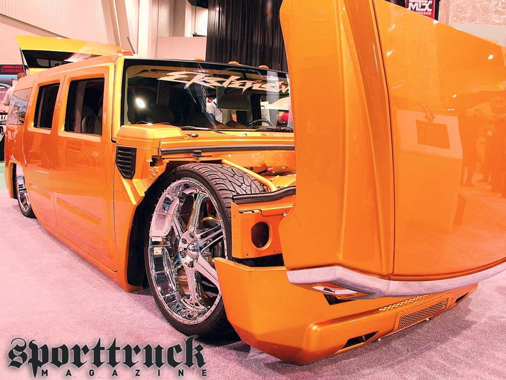 motor vehicle, public transportation, land vehicle, ride, orange, wheel, black, architecture, 480P, outdoors, retro styled, Hummer, tire, yellow, mode of transportation, HD Wallpaper