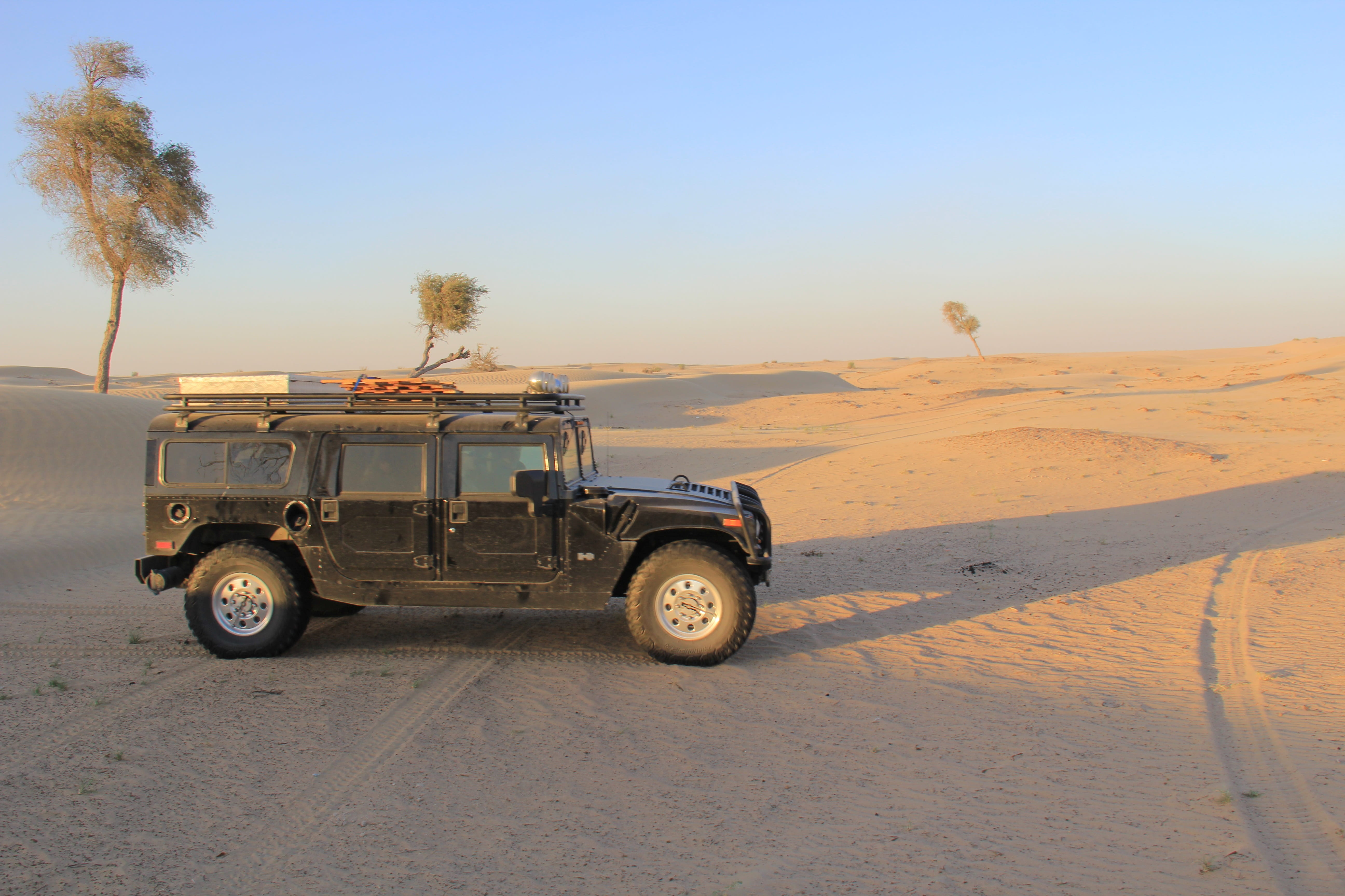 sports Utility Vehicle, land, nature, climate, outdoors, clear sky, sky, 5K, arid climate, h1, H1, off-Road Vehicle, travel, real people, jeep, Hummer, HD Wallpaper