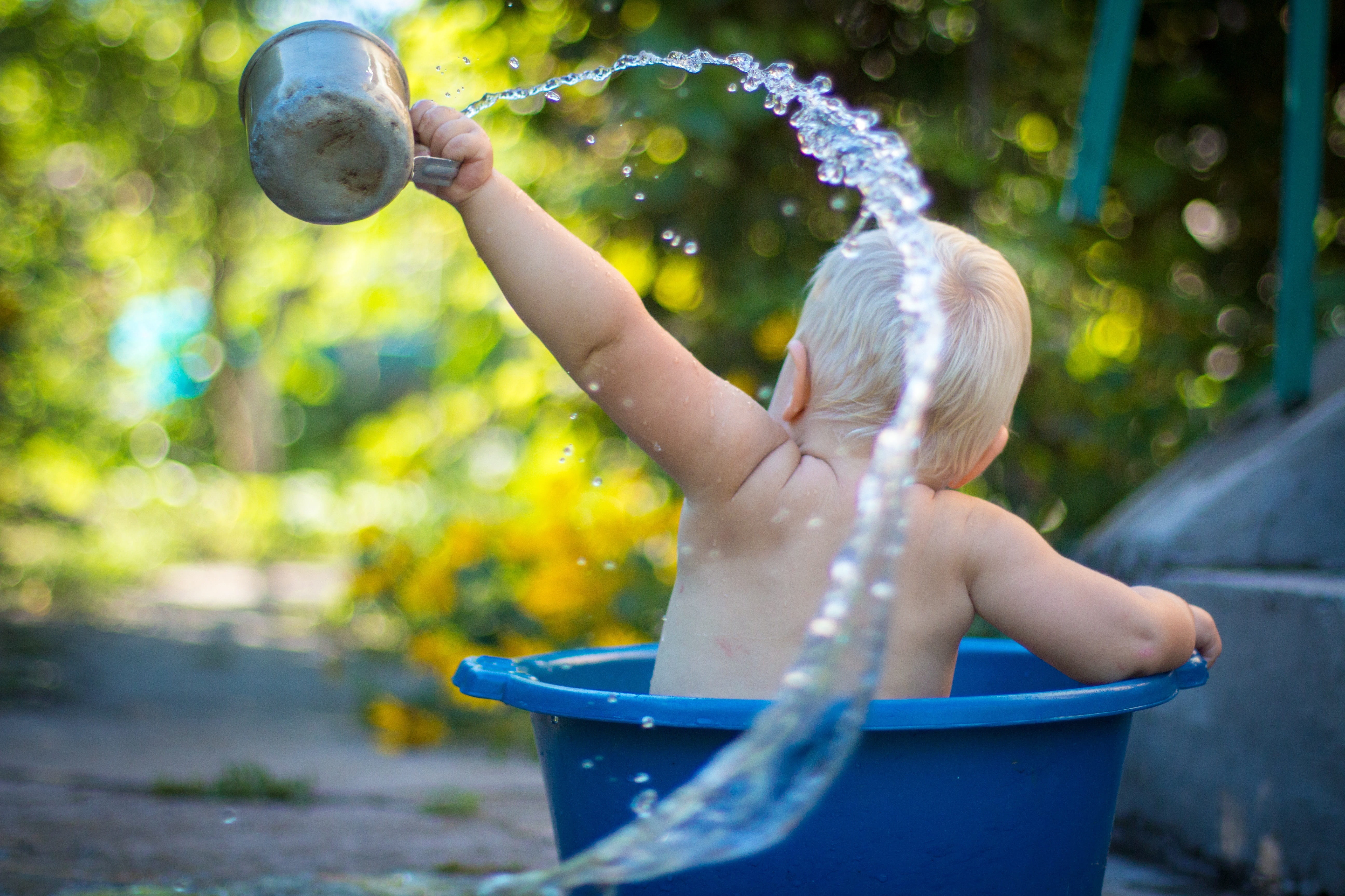 childhood, one person, nature, holding, blond hair, wet, offspring, kid, water, happiness, innocence, splashing, bucket, summer, hose, garden hose, steel, HD Wallpaper