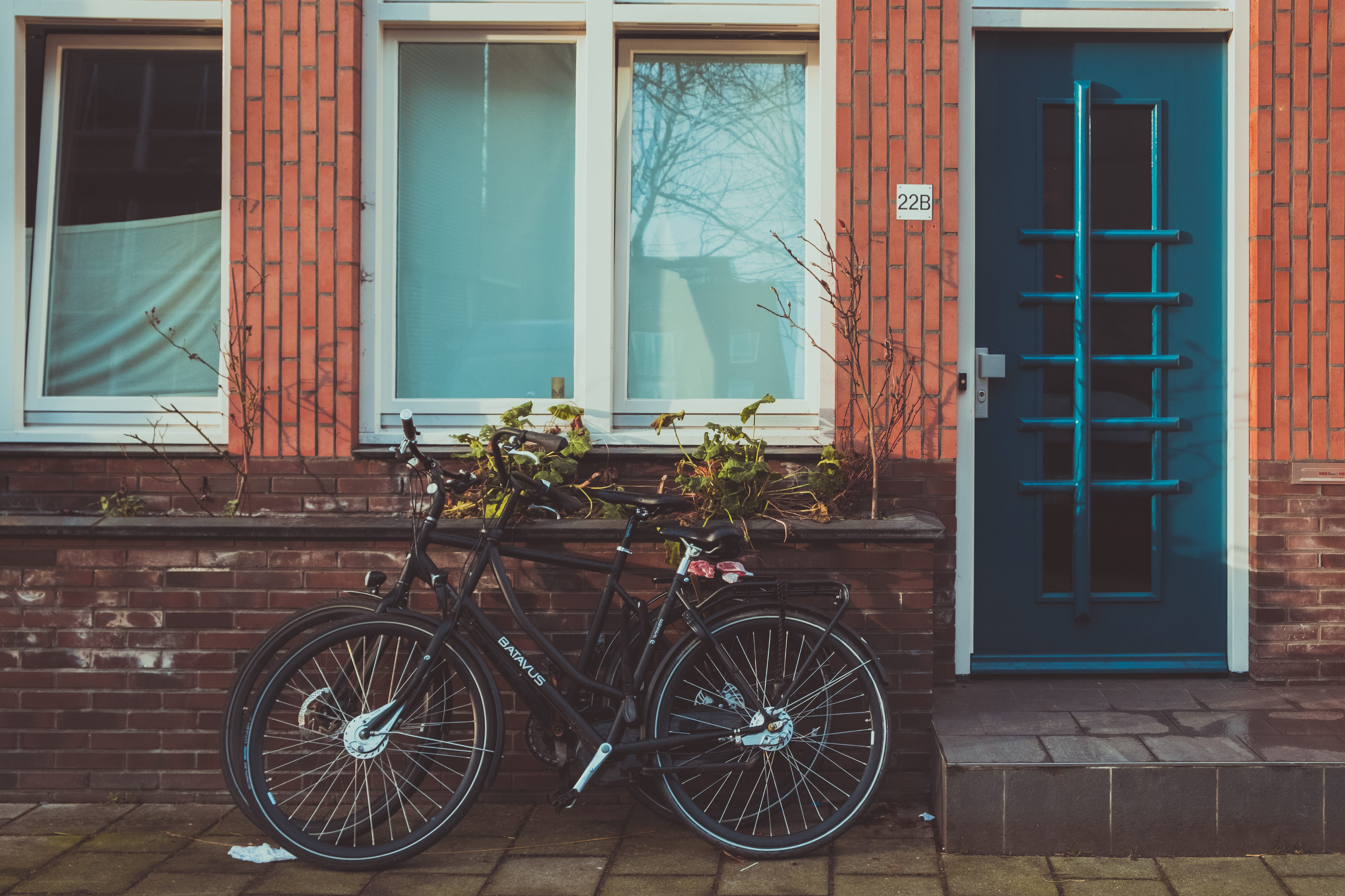 black, brown, window, glass, street, wheel, achitecture, architecture, decor, building, bikes, entrance, outdoors, step, no people, bicycle, stationary, HD Wallpaper
