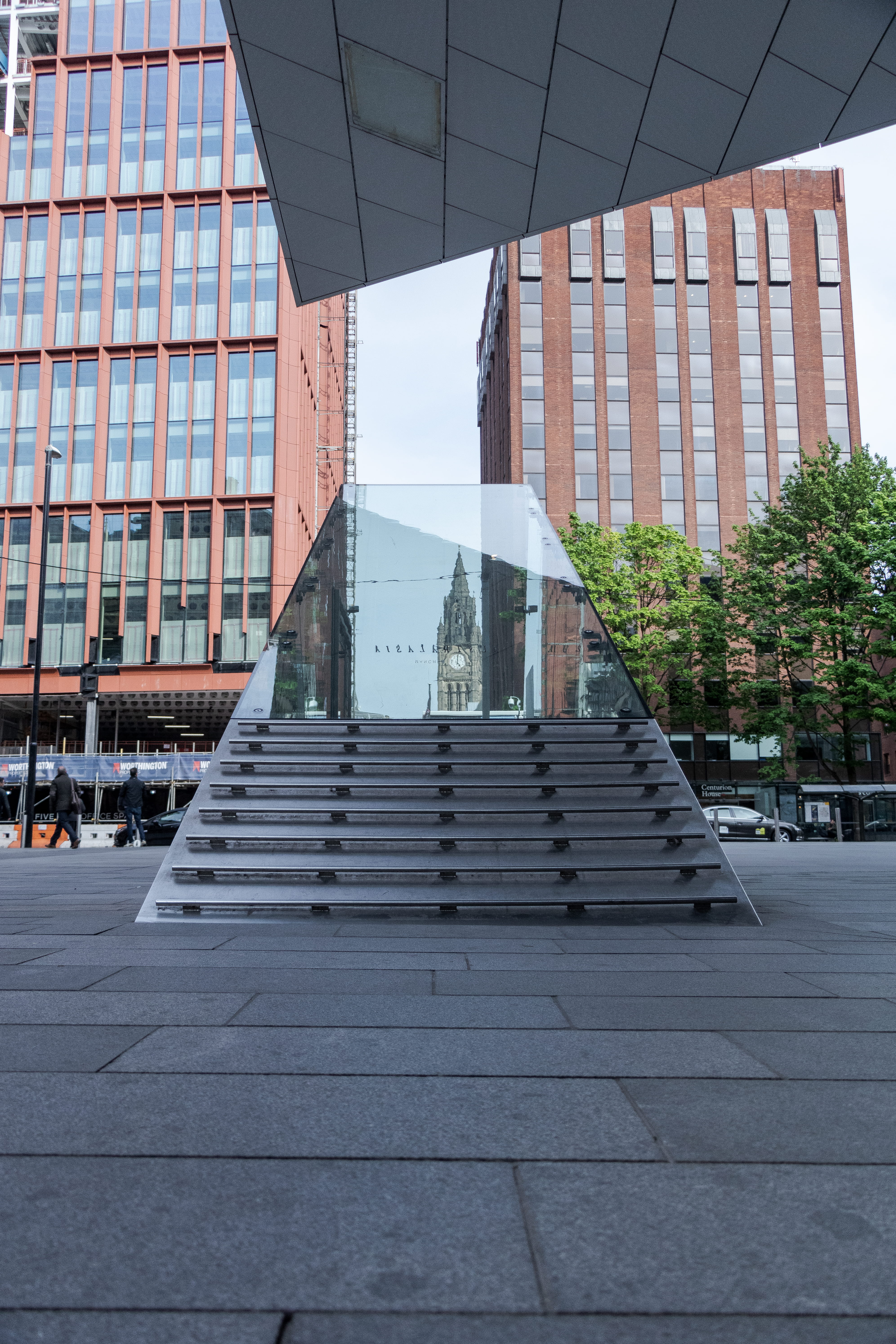 spinningfields, person, downtown, town, built structure, modern, footpath, urban, staircase, town hall, outdoors, high rise, handrail, banister, human, Phone HD Wallpaper