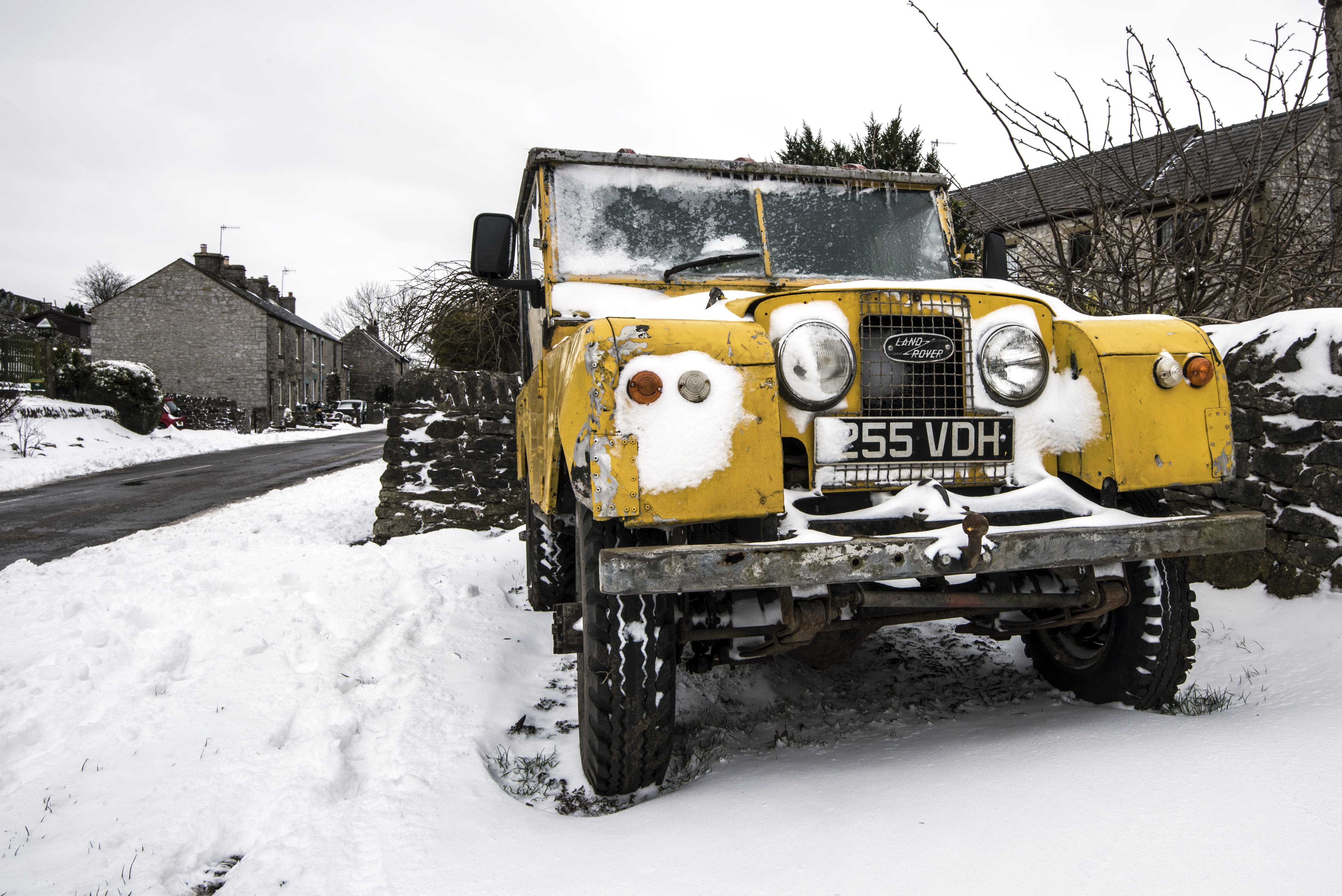 sky, built structure, building exterior, motor vehicle, building, house, cold temperature, defender, land vehicle, 4K, outdoors, no people, winter, yellow, HD Wallpaper