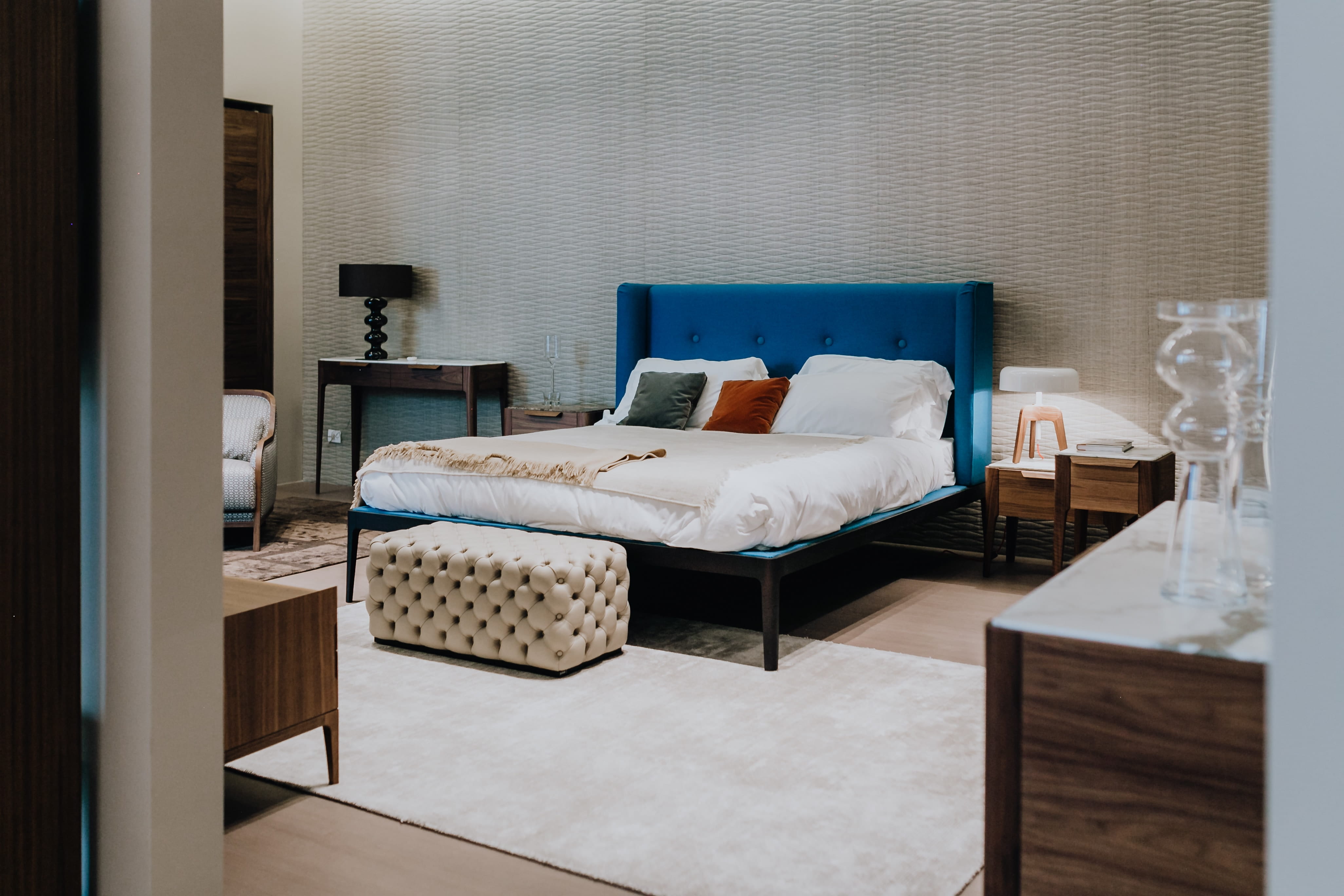 home interior, pillow, home, interior, modern, porada, absence, table, cozy, contemporary, bed, lighting equipment, furniture, home showcase interior, comfortable, HD Wallpaper