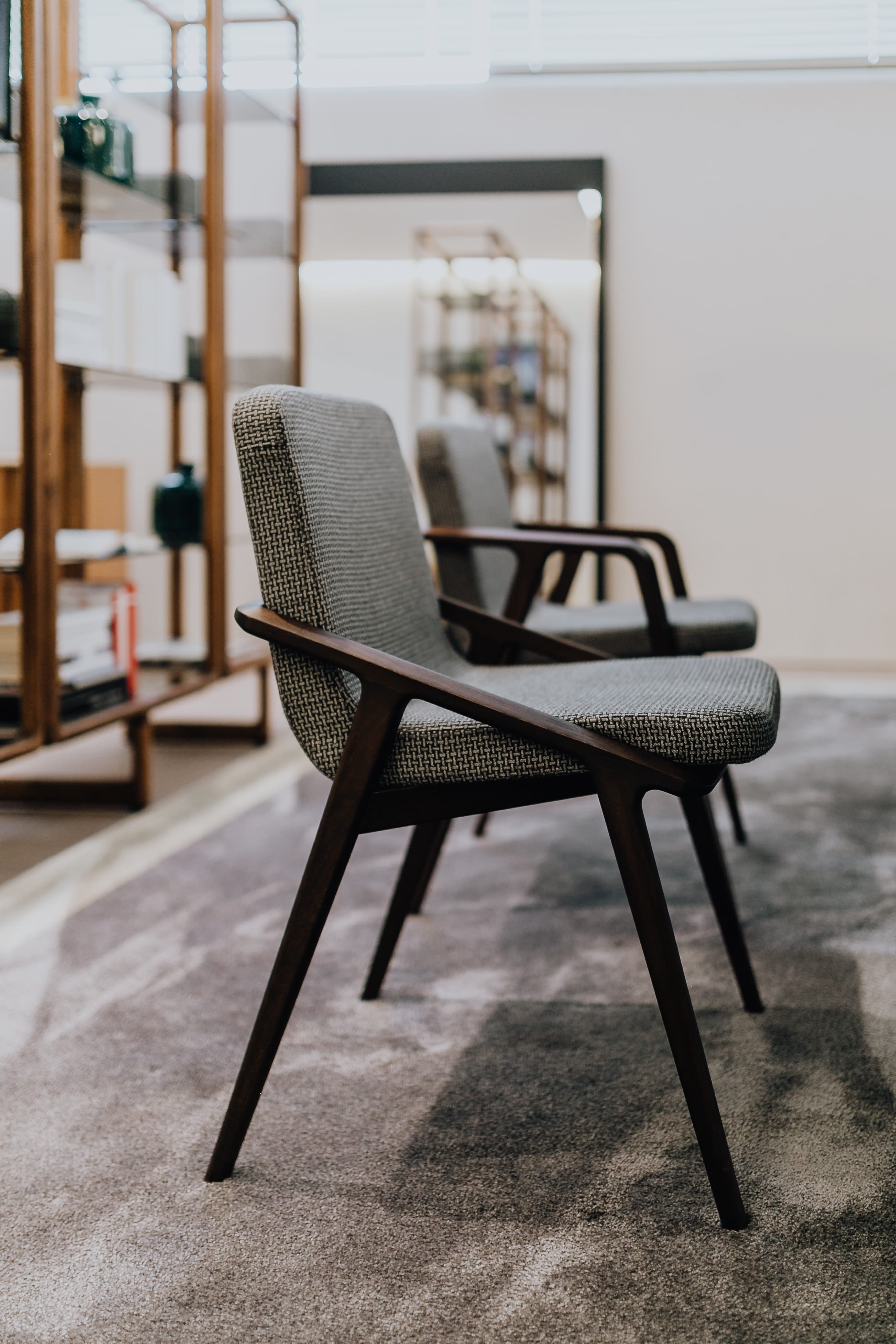 chair, interior design, day, rocking chair, living room, absence, italian furniture, 4K, empty, porada, business, luxury, seat, architecture, living, home interior, Phone HD Wallpaper