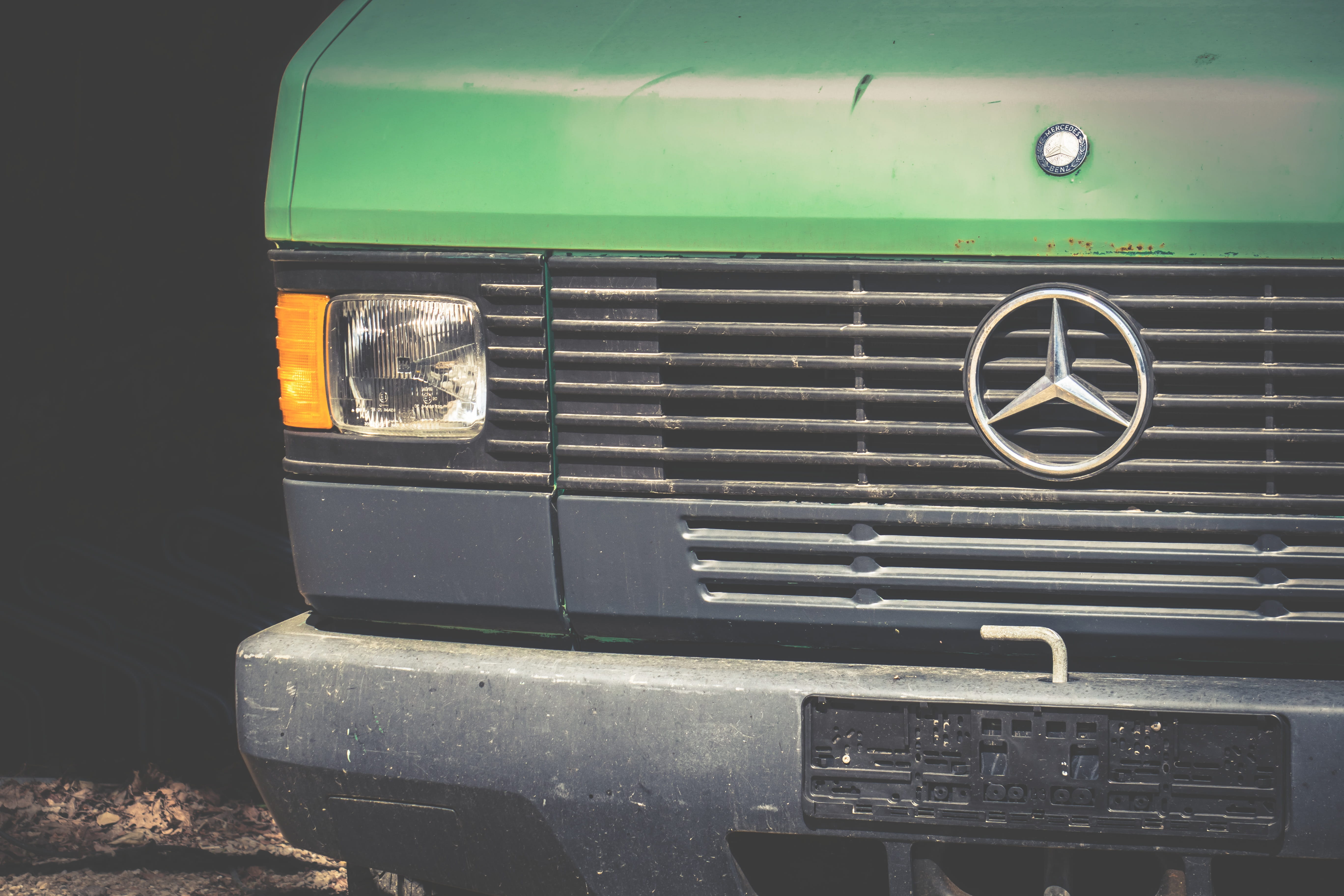 architecture, no people, cooler, day, rusted, grille, bumper, rail transportation, car, metal, vehicle, outdoors, minibus, retro styled, train, old, mode of transportation, HD Wallpaper
