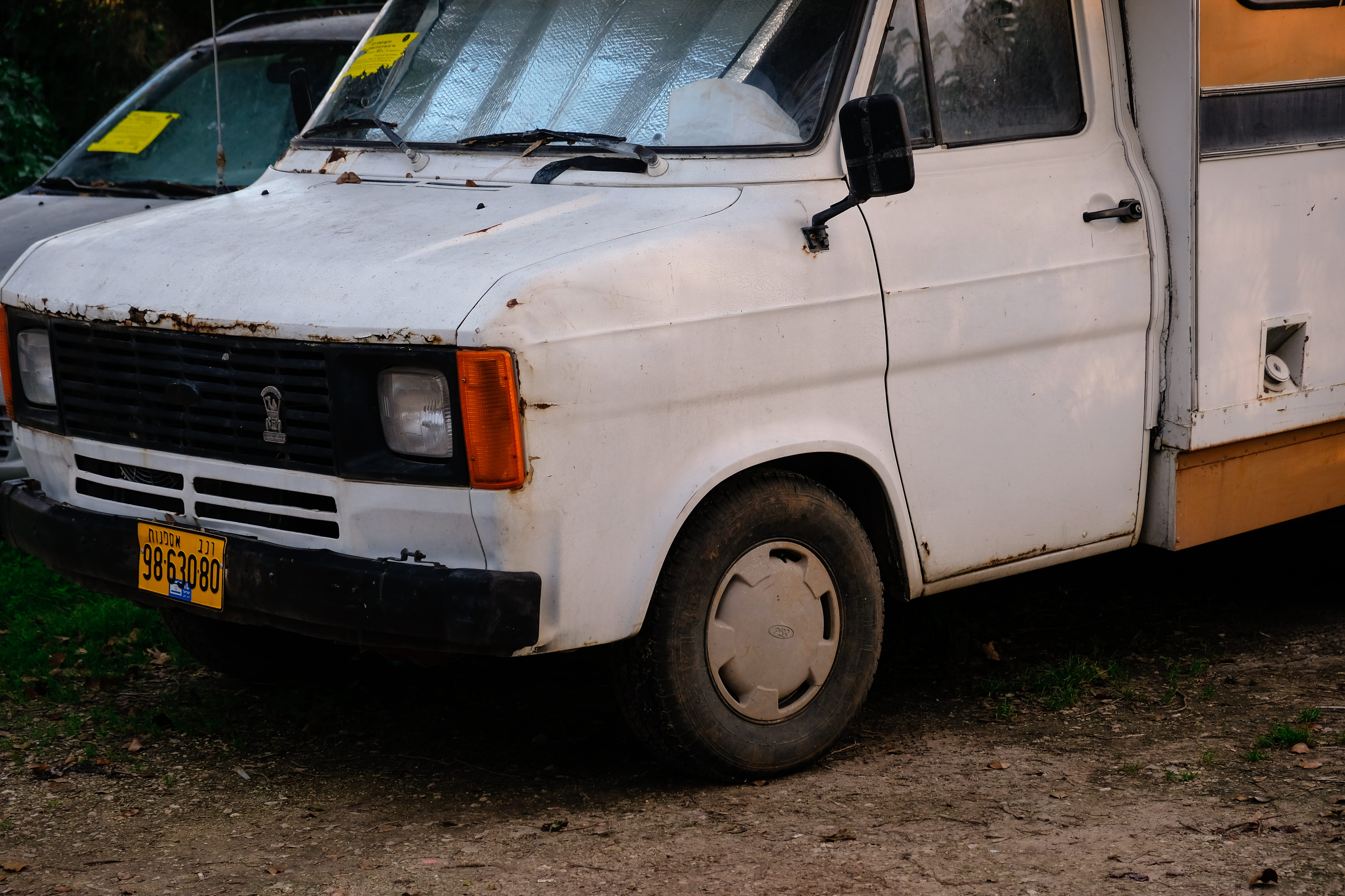 no people, transportation, old, light, motor vehicle, architecture, headlight, van - vehicle, minibus, street, mode of transportation, truck, land vehicle, HD Wallpaper